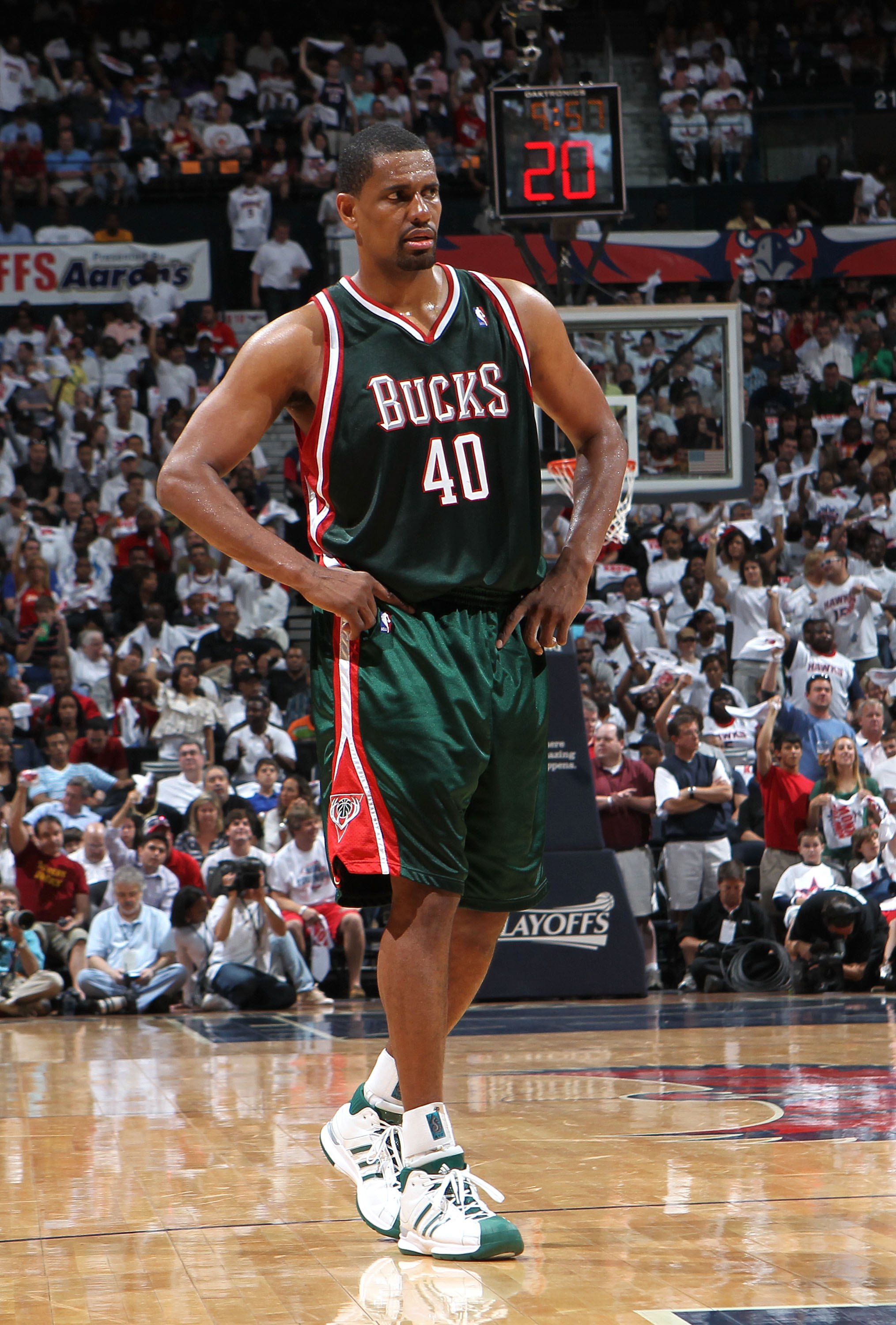 ATLANTA - MAY 2:  Forward Kurt Thomas #40 of the Milwaukee Bucks takes a break on the court during Game Seven of the Eastern Conference Quarterfinals between the Milwaukee Bucks and the Atlanta Hawks during the 2010 NBA Playoffs at Philips Arena on May 2,