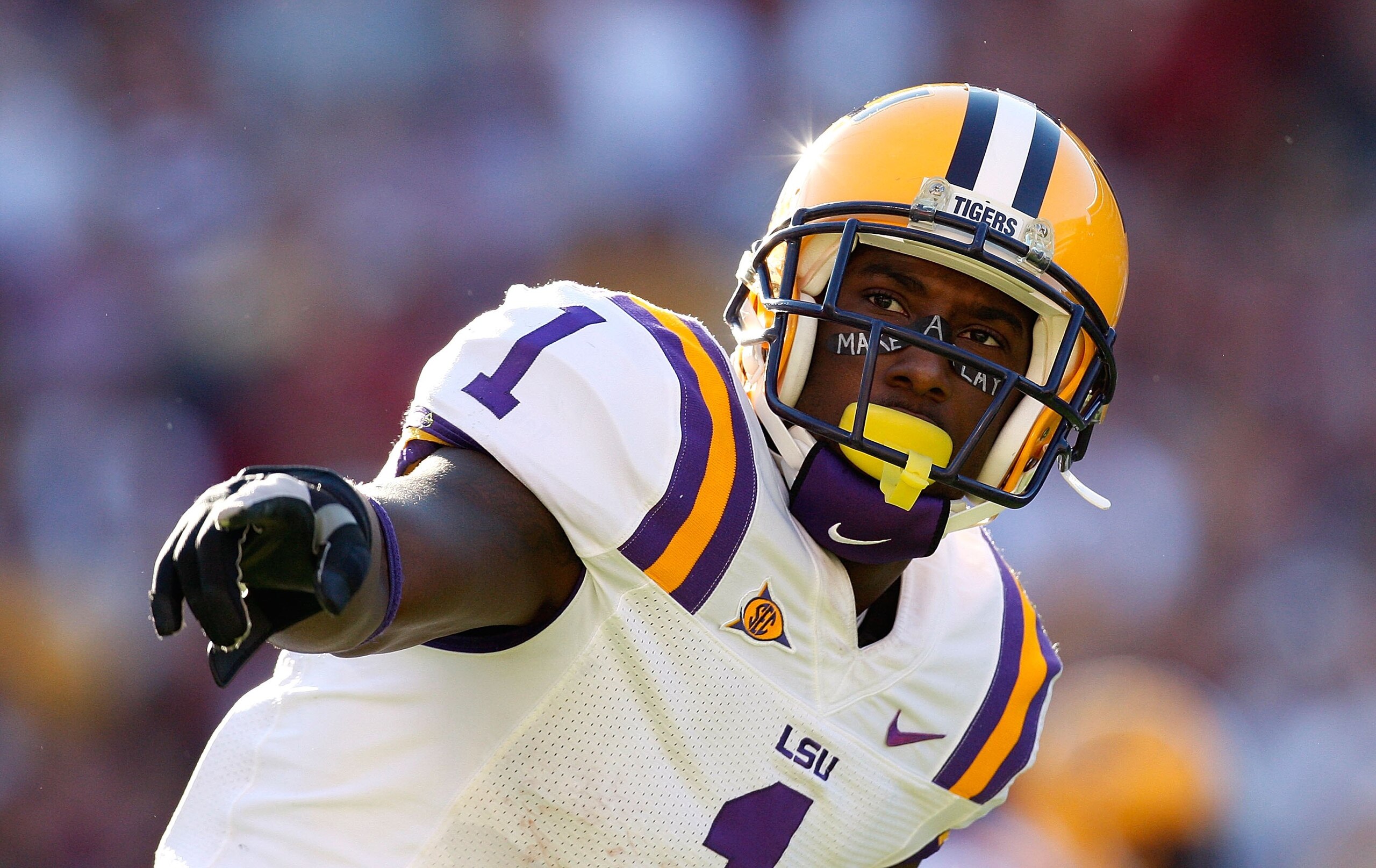 TUSCALOOSA, AL - NOVEMBER 07:  Brandon LaFell #1 of the Louisiana State University Tigers against the Alabama Crimson Tide at Bryant-Denny Stadium on November 7, 2009 in Tuscaloosa, Alabama.  (Photo by Kevin C. Cox/Getty Images)