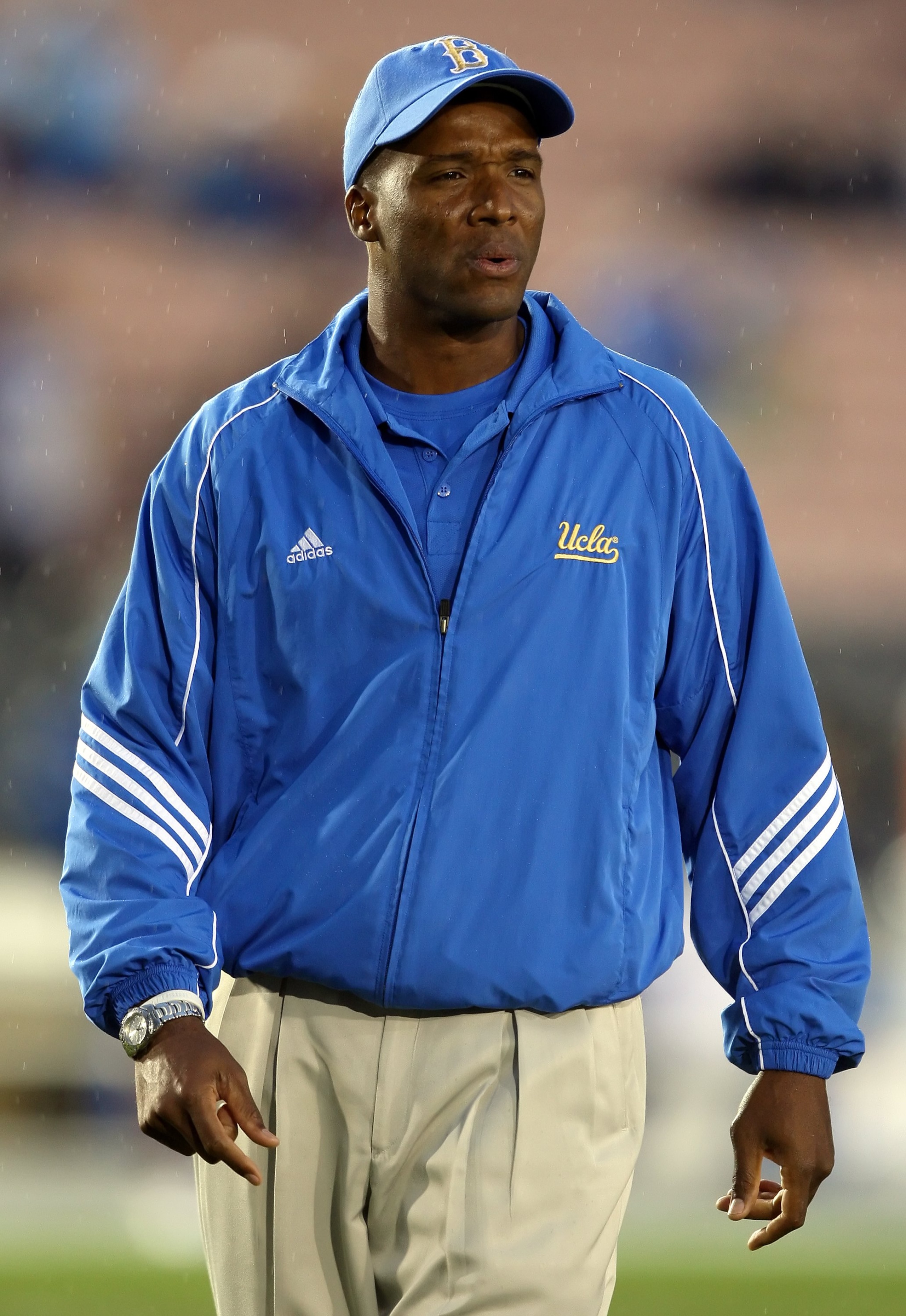 PASADENA, CA - SEPTEMBER 22:   Head coach Karl Dorrell of the UCLA Bruins looks on during warm ups before the game against the Washington Huskies at the Pasadena Rose Bowl on September 22, 2007 in Pasadena, California.  (Photo by Lisa Blumenfeld/Getty Ima