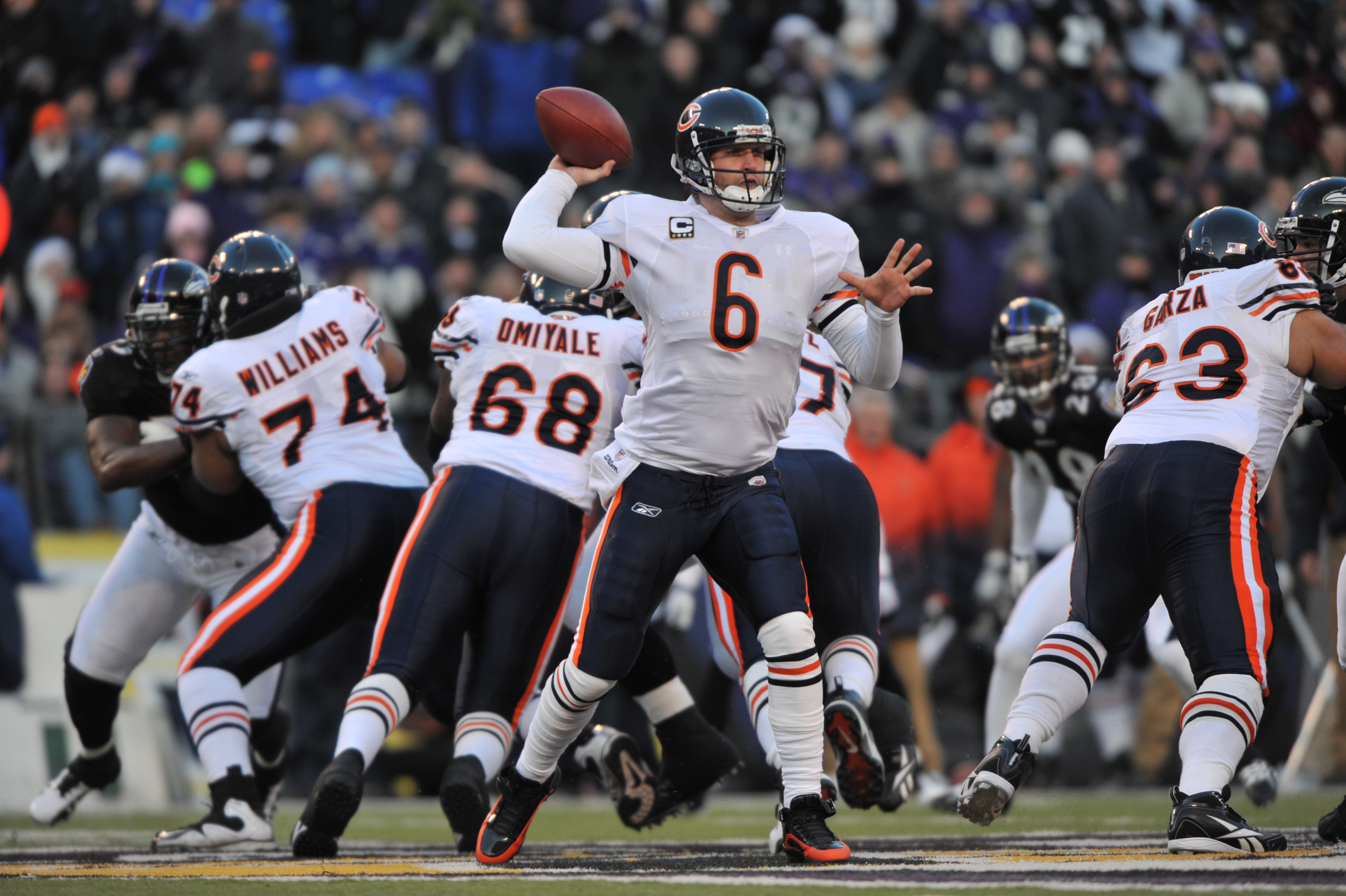 BALTIMORE - DECEMBER 20:  Jay Cutler #6 of the Chicago Bears passes against the Baltimore Ravens at M&T Bank Stadium on December 20, 2009 in Baltimore, Maryland. (Photo by Larry French/Getty Images)