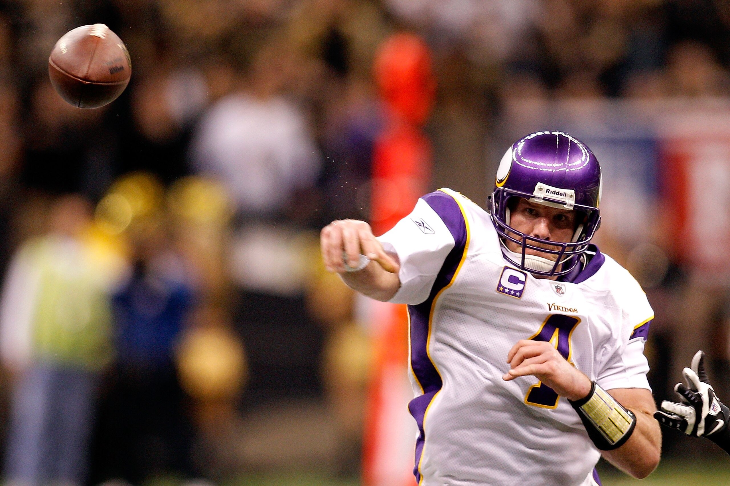 NEW ORLEANS - JANUARY 24:  Brett Favre #4 of the Minnesota Vikings throws a pass against the New Orleans Saints during the NFC Championship Game at the Louisiana Superdome on January 24, 2010 in New Orleans, Louisiana. The Saints won 31-28 in overtime. (P
