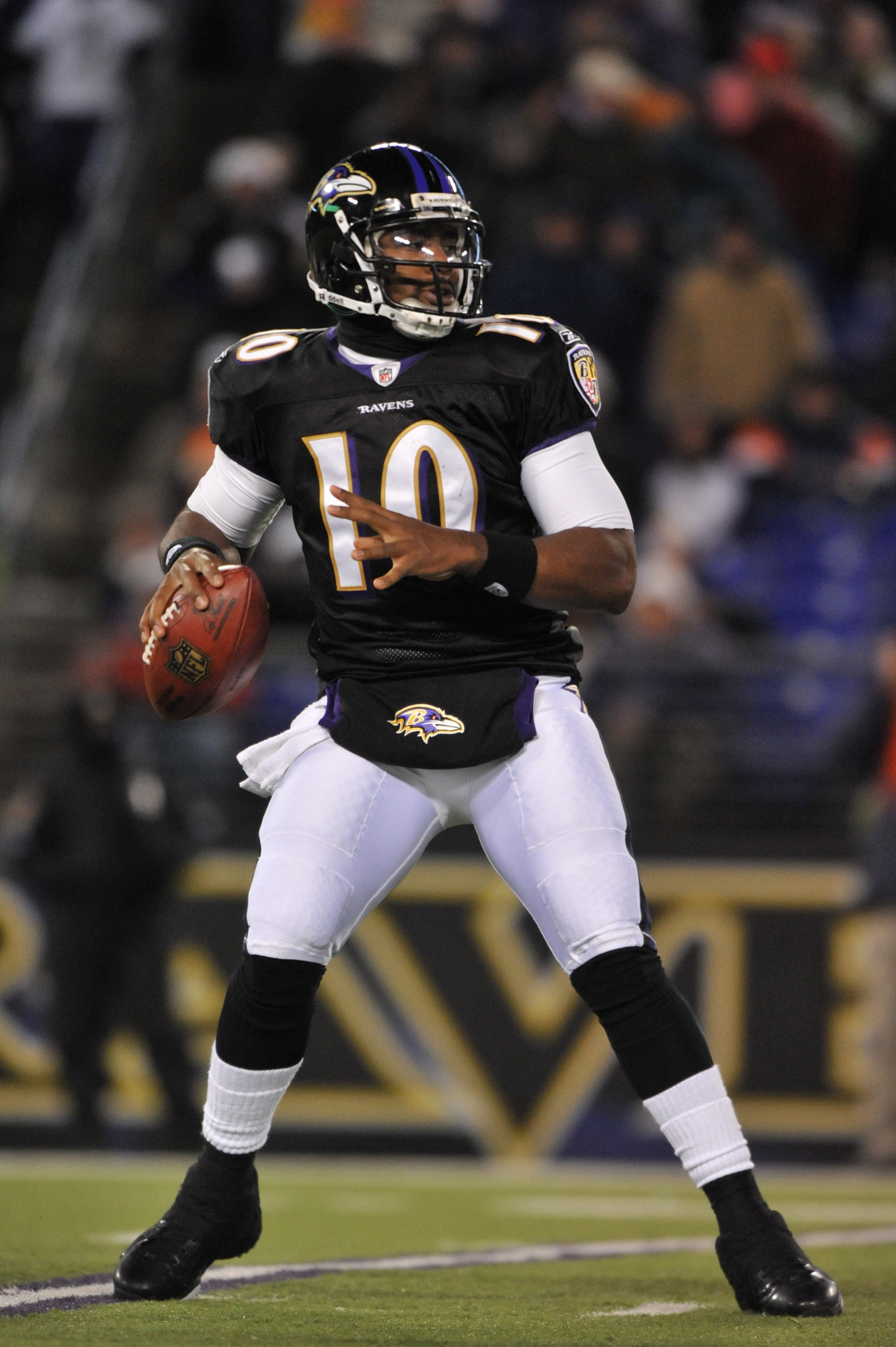 BALTIMORE - DECEMBER 20:  Troy Smith #10 of the Baltimore Ravens looks for a receiver during the game against the Chicago Bears at M&T Bank Stadium on December 20, 2009 in Baltimore, Maryland. The Ravens defeated the Bears 31-7. (Photo by Larry French/Get