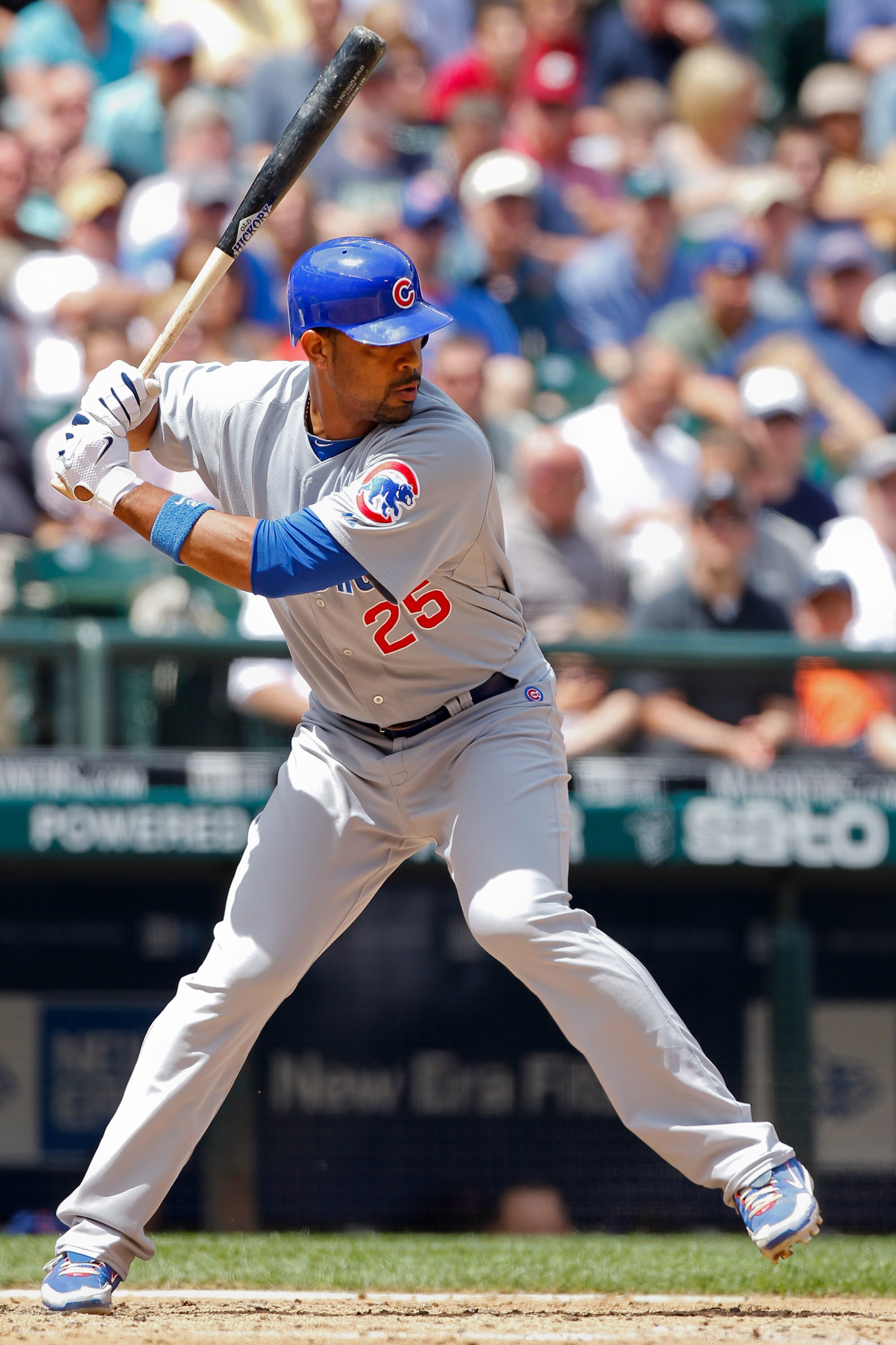 SEATTLE - JUNE 24: Derrek Lee #25 of the Chicago Cubs bats against the Seattle Mariners at Safeco Field on June 24, 2010 in Seattle, Washington. (Photo by Otto Greule Jr/Getty Images)