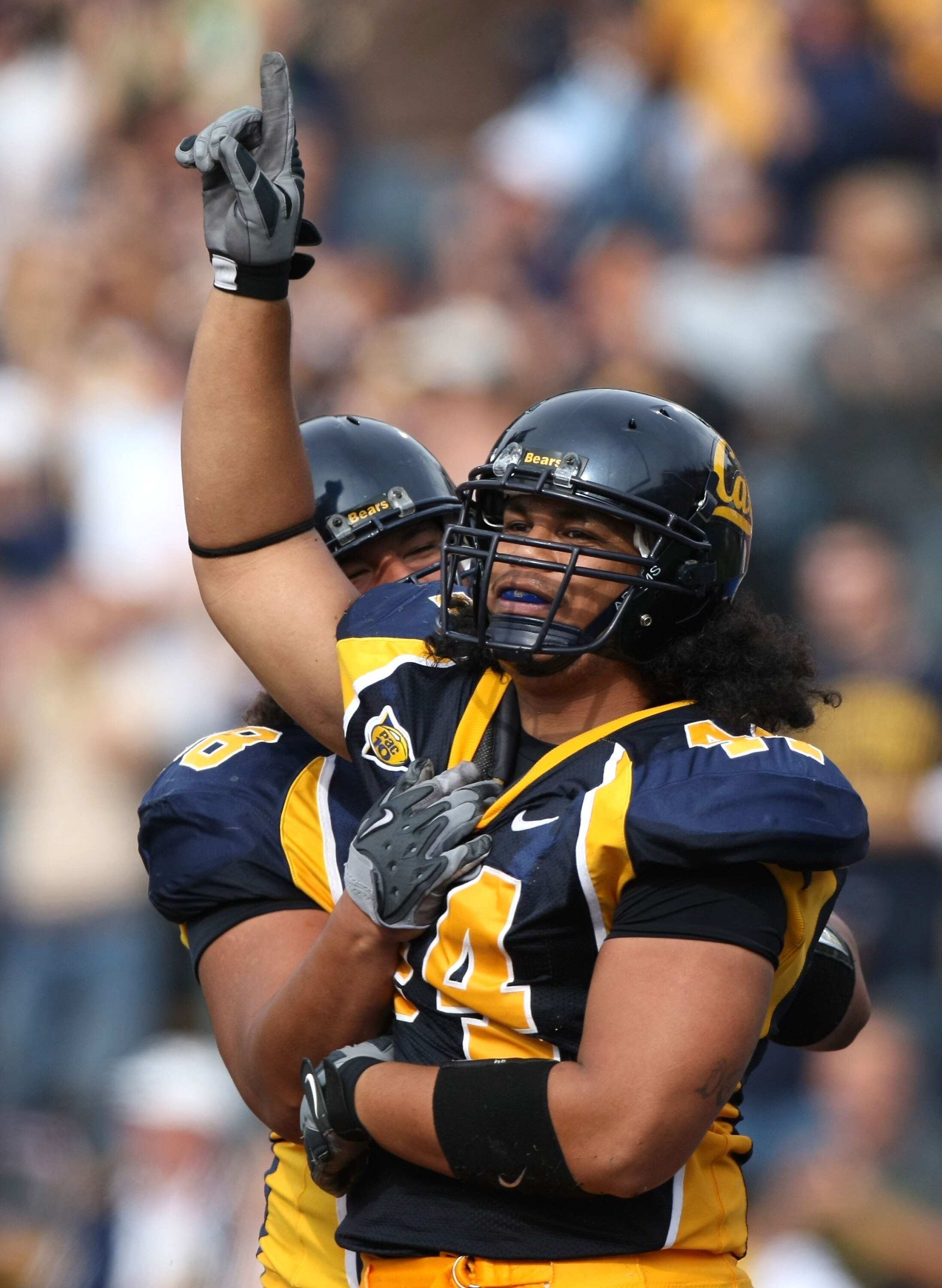 BERKELEY, CA - SEPTEMBER 22:  Tyson Alualu #44 of the California Golden Bears celebrates after recovering a fumble for a touchdown against the Arizona Wildcats during an NCAA football game at Memorial Stadium September 22, 2007 in Berkeley, California.  (