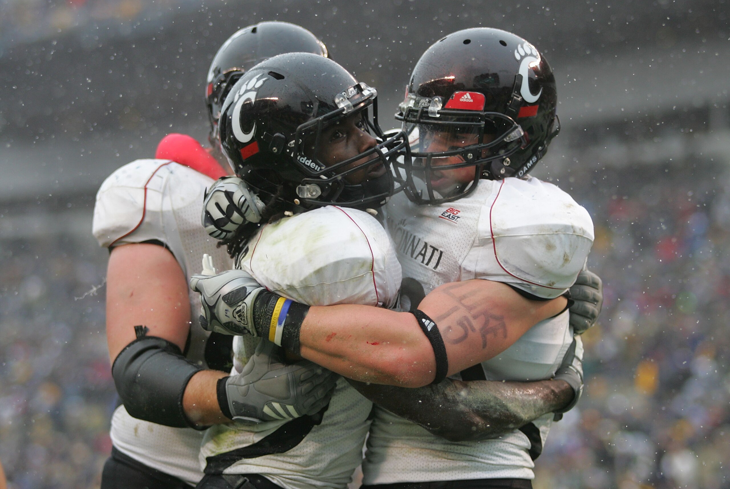 PITTSBURGH - DECEMBER 05: Mardy Gilyard #1 of the Cincinnati Bearcats celebrates with teammates after scoring a touchdown in the fourth quarter against the University of Pittsburgh Panthers on December 5, 2009 at Heinz Field in Pittsburgh, Pennsylvania. PITTSBURGH - DECEMBER 05: Mardy Gilyard #1 of the Cincinnati Bearcats celebrates with teammates after scoring a touchdown in the fourth quarter against the University of Pittsburgh Panthers on December 5, 2009 at Heinz Field in Pittsburgh, Pennsylvania.