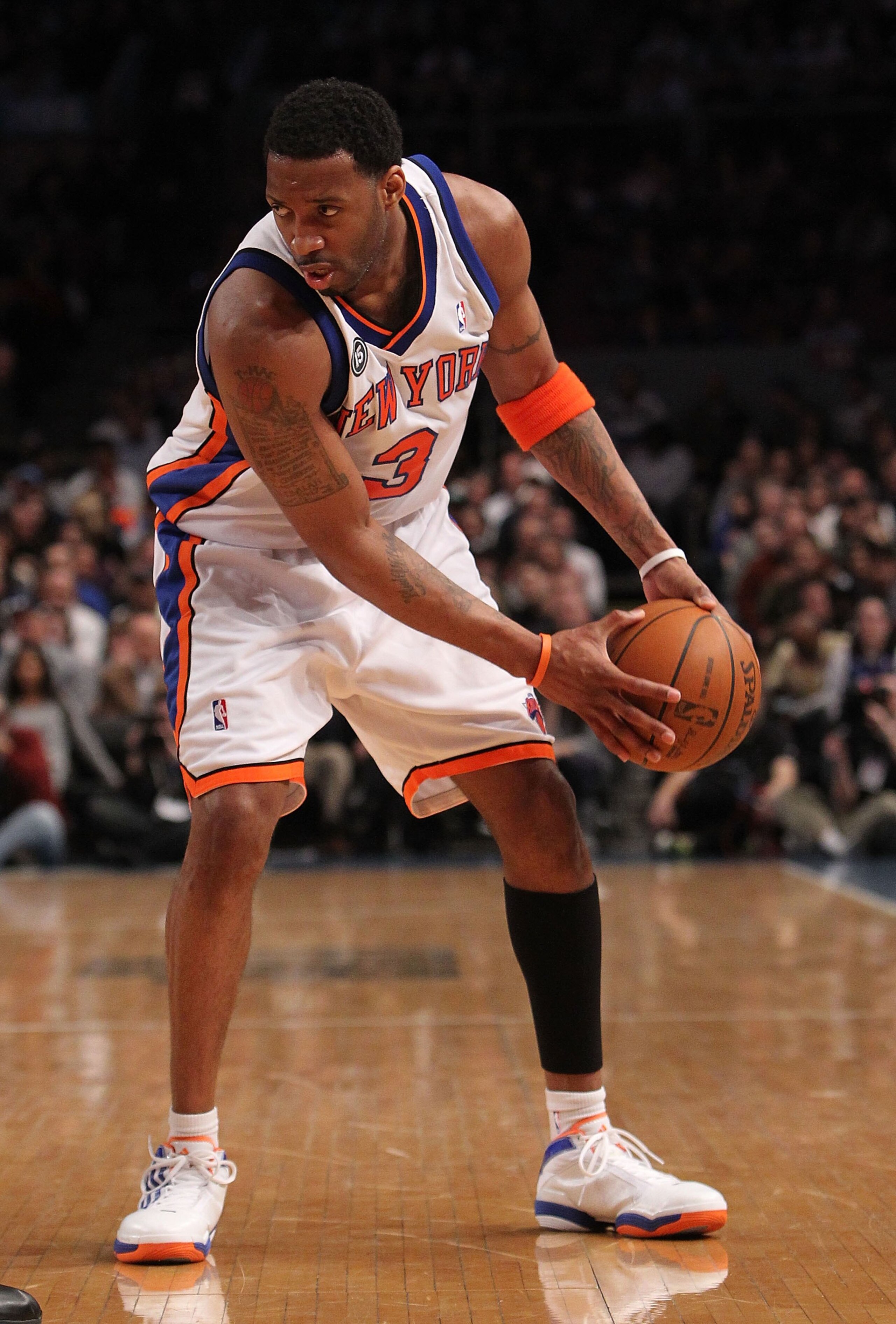 NEW YORK - FEBRUARY 20:  Tracy McGrady #3 of the New York Knicks with the ball against the Oklahoma City Thunder at Madison Square Garden on February 20, 2010 in New York, New York. NOTE TO USER: User expressly acknowledges and agrees that, by downloading