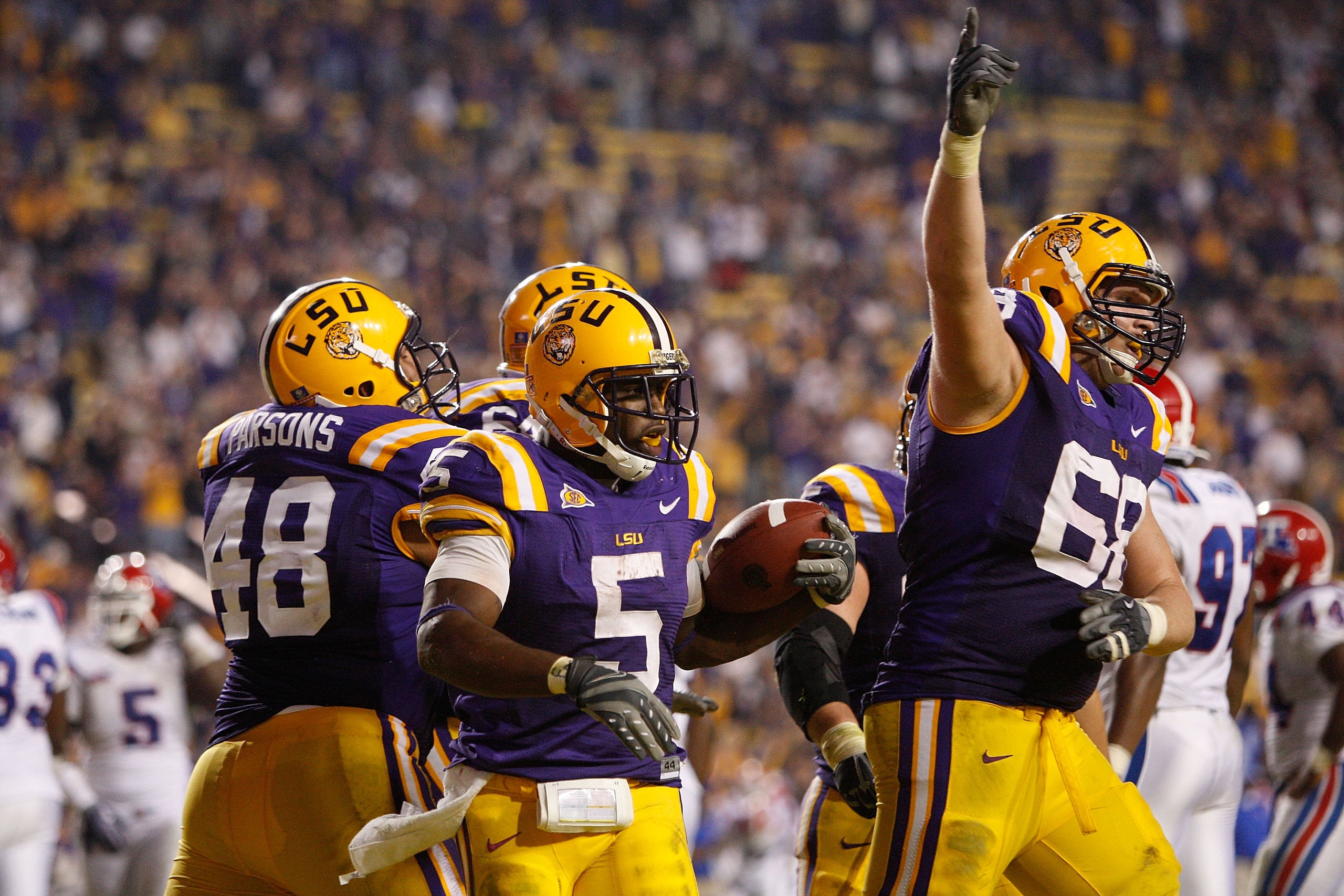 BATON ROUGE, LA - NOVEMBER 14:  Keiland Williams #5 of the LSU Tigers celebrates after scoring a touchdown against  the Louisiana Tech Bulldogs at Tiger Stadium on November 14, 2009 in Baton Rouge, Louisiana.  The Tigers defeated the Bulldogs 24-16.  (Pho