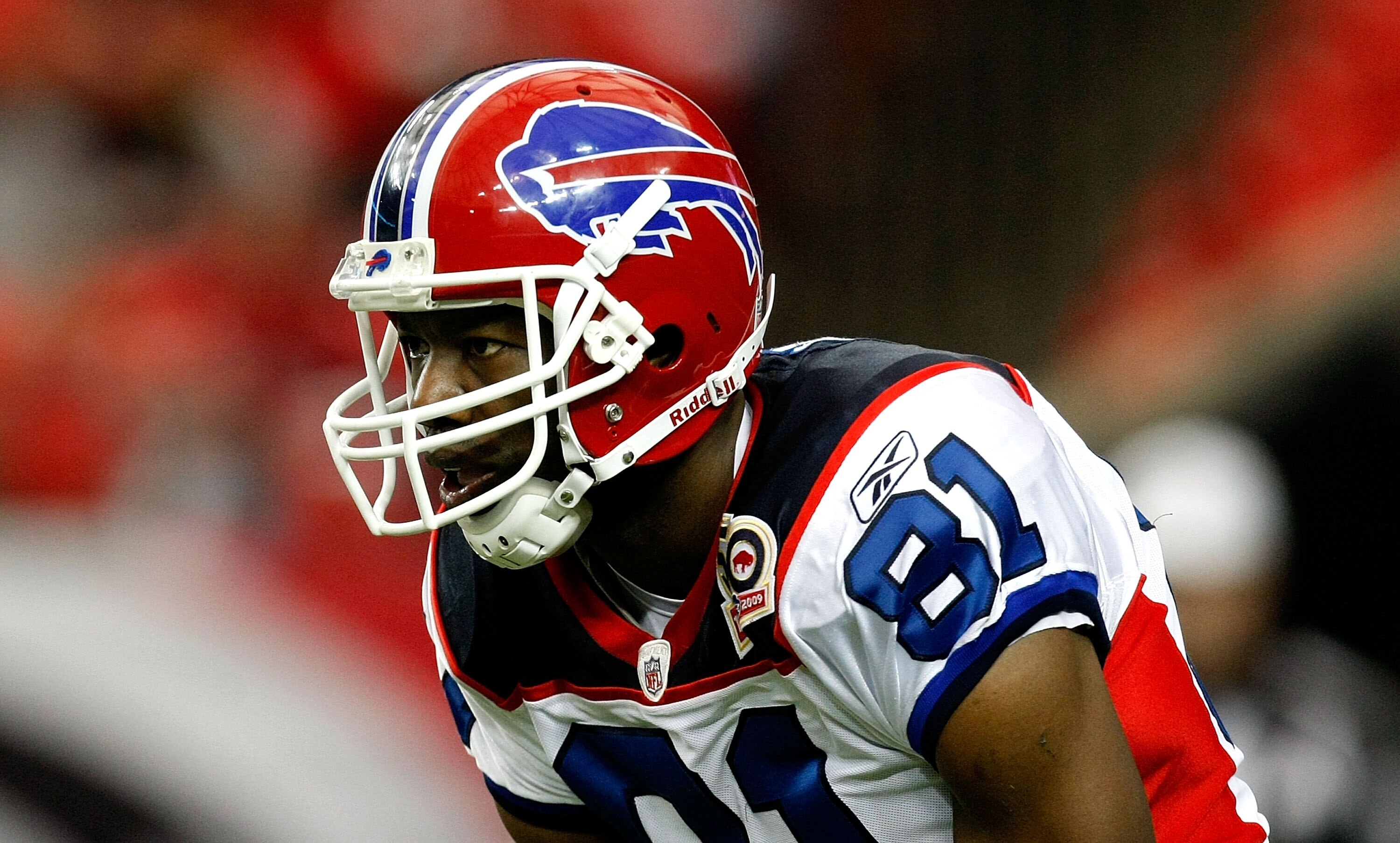 ATLANTA - DECEMBER 27:  Terrell Owens #81 of the Buffalo Bills waits on the line of scrimmage against the Atlanta Falcons at Georgia Dome on December 27, 2009 in Atlanta, Georgia.  (Photo by Kevin C. Cox/Getty Images)