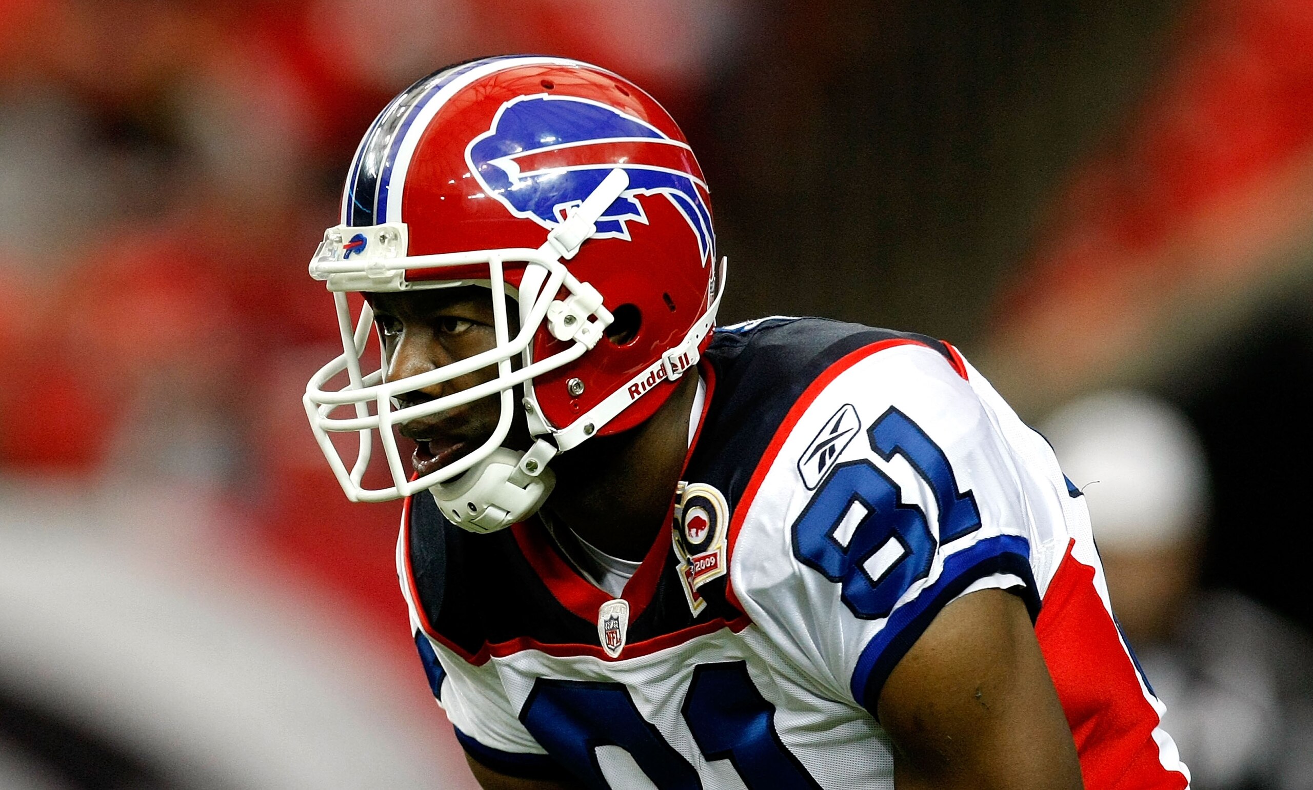 ATLANTA - DECEMBER 27:  Terrell Owens #81 of the Buffalo Bills waits on the line of scrimmage against the Atlanta Falcons at Georgia Dome on December 27, 2009 in Atlanta, Georgia.  (Photo by Kevin C. Cox/Getty Images)