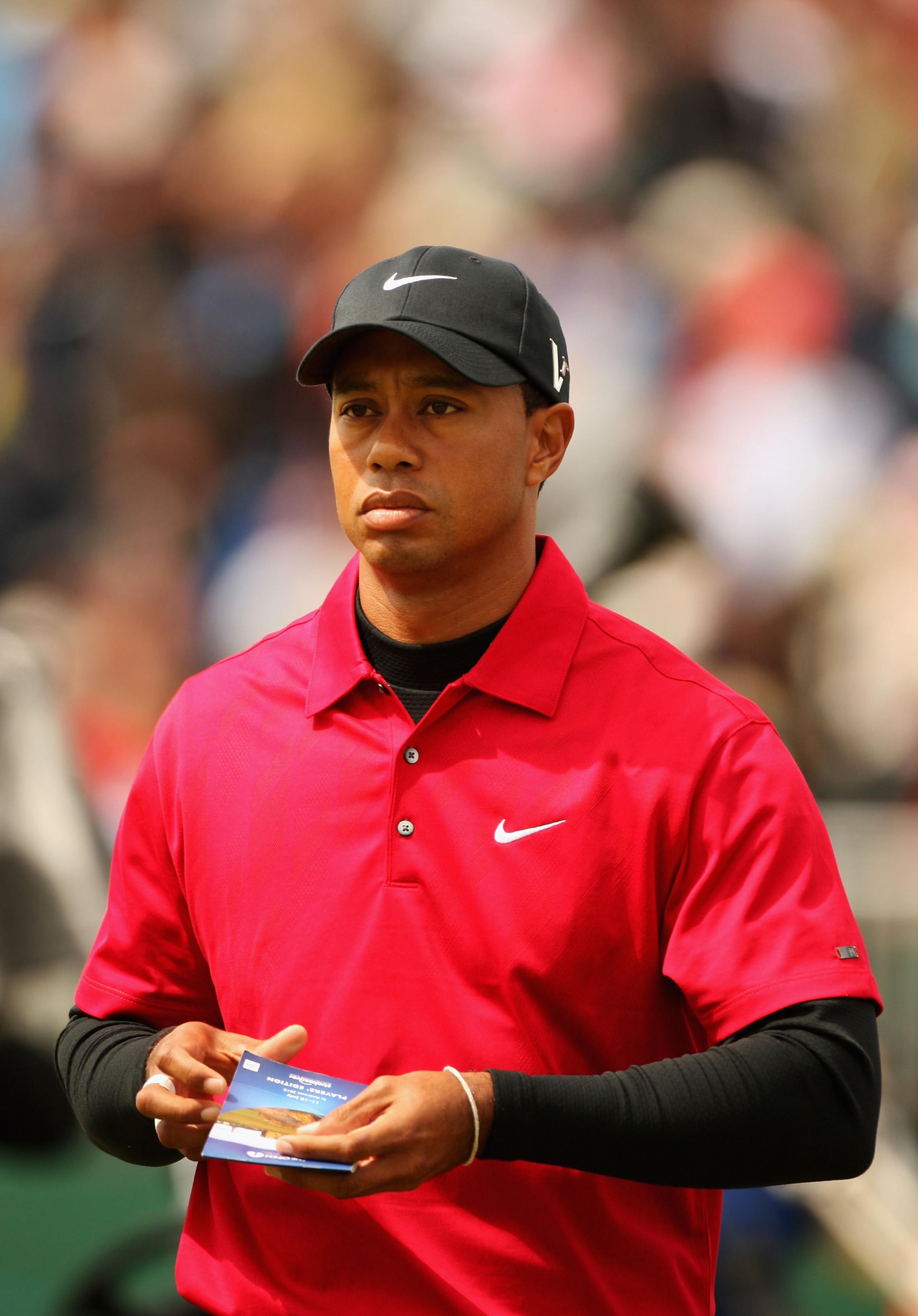 ST ANDREWS, SCOTLAND - JULY 18:  Tiger Woods of the USA walks to the second tee during the final round of the 139th Open Championship on the Old Course, St Andrews on July 18, 2010 in St Andrews, Scotland.  (Photo by Warren Little/Getty Images)
