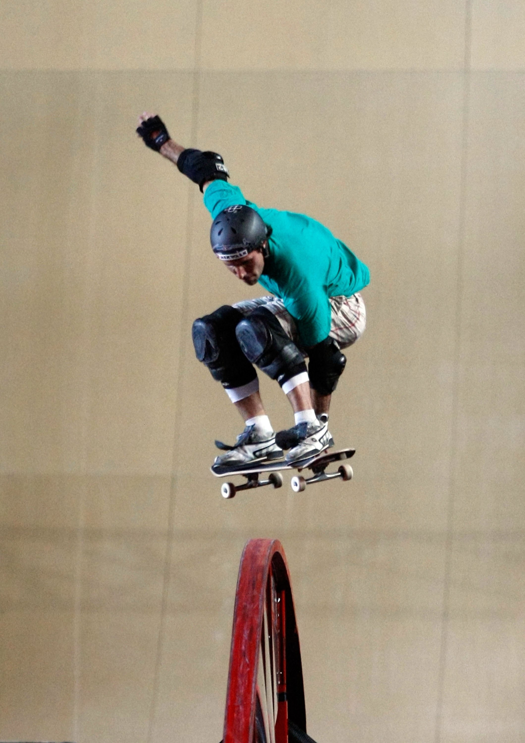 LOS ANGELES, CA - JULY 31:  Andy McDonald competes in the Skateboard Big Air Rail Jam Final during X Games 15 at Staples Center on July 31, 2009 in Los Angeles, California.  (Photo by Jeff Gross/Getty Images)