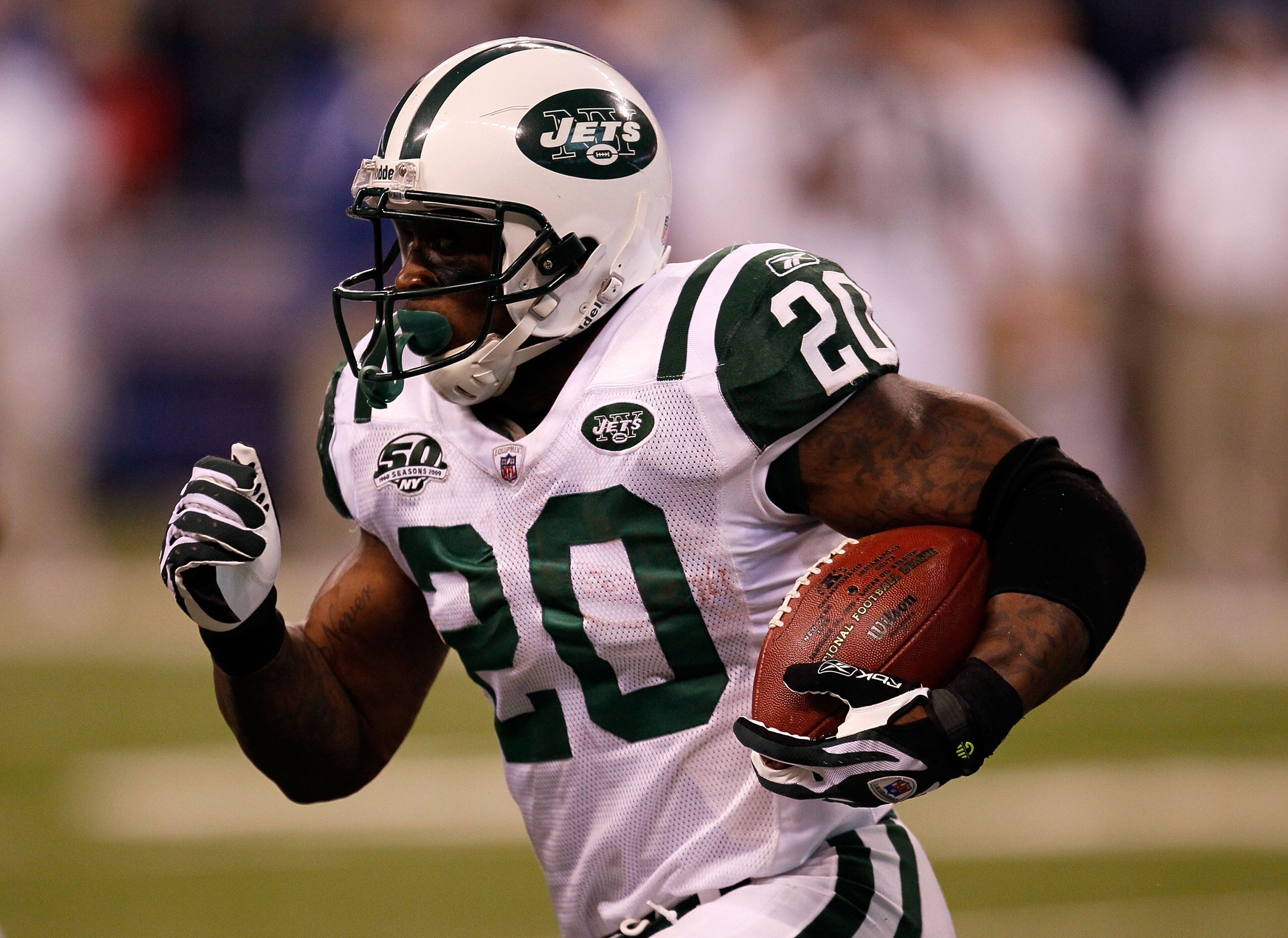 INDIANAPOLIS - JANUARY 24: Running back Thomas Jones #20 of the New York Jets runs the ball against the Indianapolis Colts during the second quarter of the AFC Championship Game at Lucas Oil Stadium on January 24, 2010 in Indianapolis, Indiana. (Photo b INDIANAPOLIS - JANUARY 24: Running back Thomas Jones #20 of the New York Jets runs the ball against the Indianapolis Colts during the second quarter of the AFC Championship Game at Lucas Oil Stadium on January 24, 2010 in Indianapolis, Indiana. (Photo b