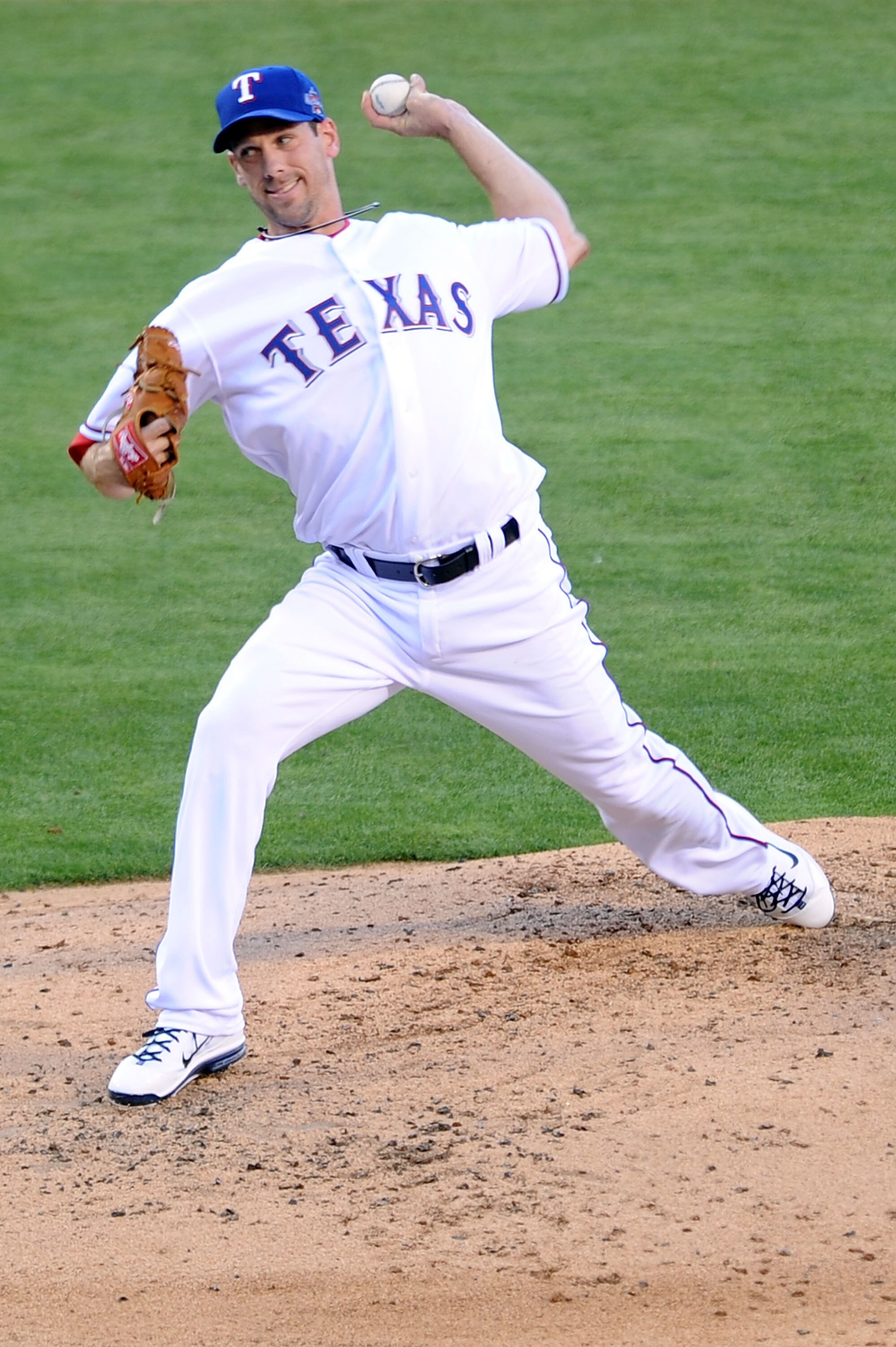 ANAHEIM, CA - JULY 13:  American League All-Star Cliff Lee #33 of the Texas Rangers throws a pitch during the 81st MLB All-Star Game at Angel Stadium of Anaheim on July 13, 2010 in Anaheim, California.  (Photo by Michael Buckner/Getty Images)