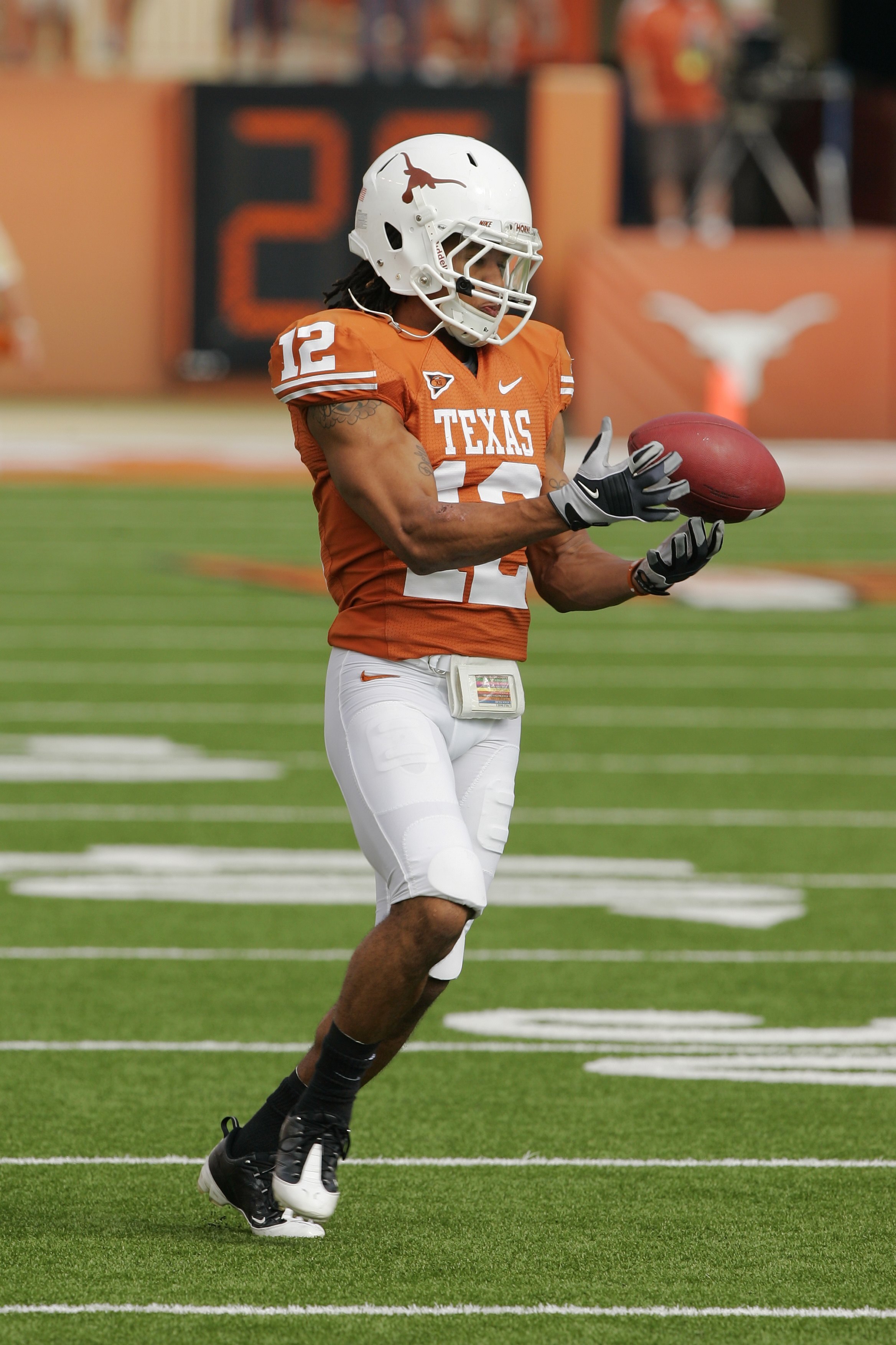 AUSTIN, TX - NOVEMBER 07:  Safety Earl Thomas #12 of the Texas Longhorns practices before a game against the UCF Knights on November 7, 2009 at Darrell K Royal - Texas Memorial Stadium in Austin, Texas.  Texas won 35-3.  (Photo by Brian Bahr/Getty Images)