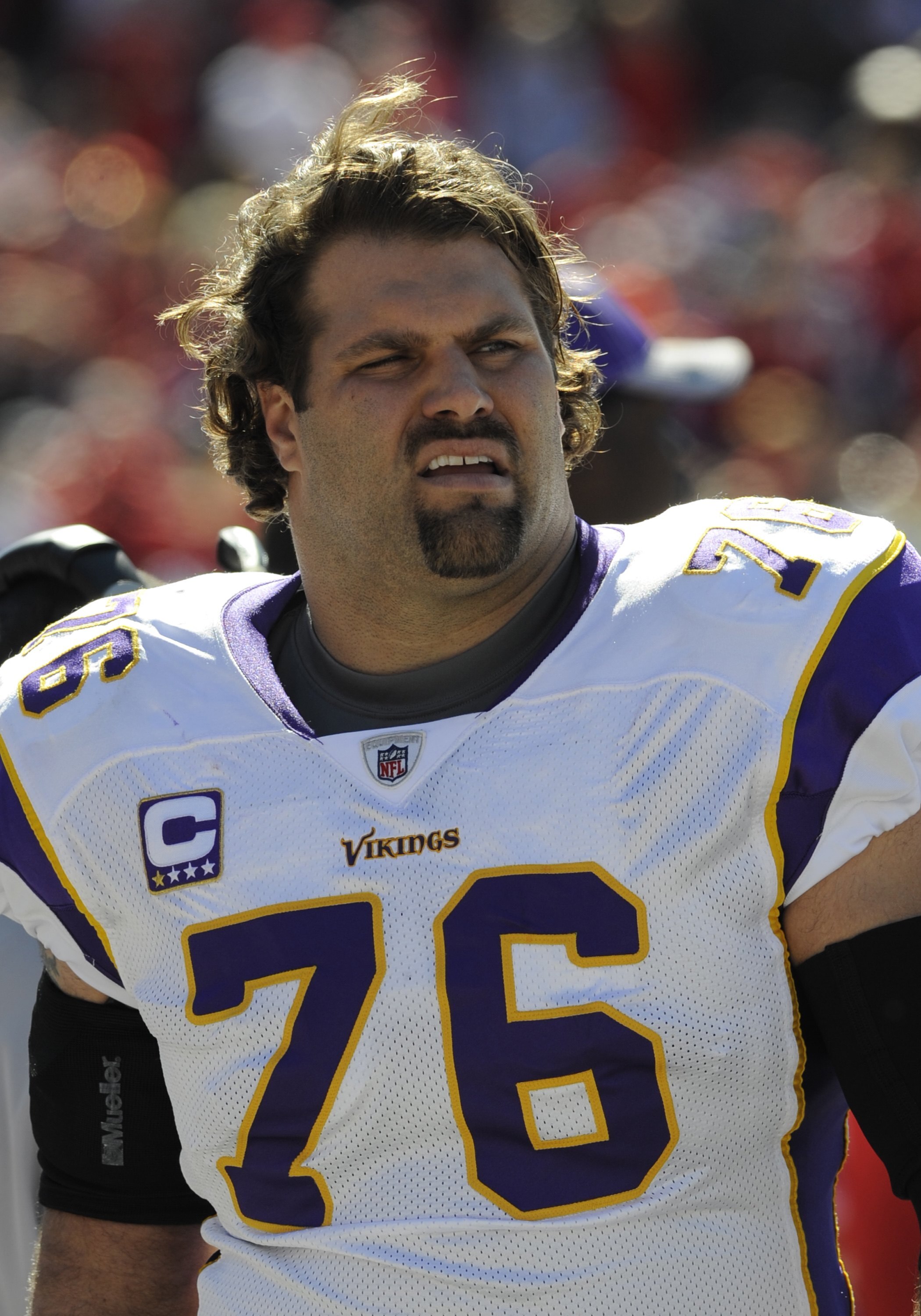 TAMPA, FL - NOVEMBER 16: Guard Steve Hutchinson #76 of the Minnesota Vikings watches play against the Tampa Bay Buccaneers at Raymond James Stadium on November 16, 2008 in Tampa, Florida.  (Photo by Al Messerschmidt/Getty Images)