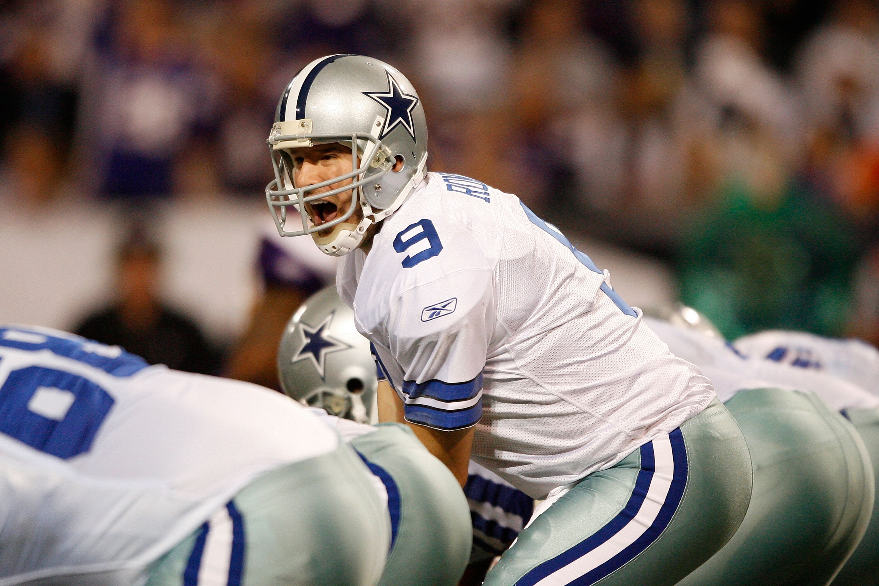 MINNEAPOLIS - JANUARY 17:  Tony Romo #9 of the Dallas Cowboys yells to call a play during the second quarter of the game against the Minnesota Vikings during the NFC Divisional Playoff Game at Hubert H. Humphrey Metrodome on January 17, 2010 in Minneapoli
