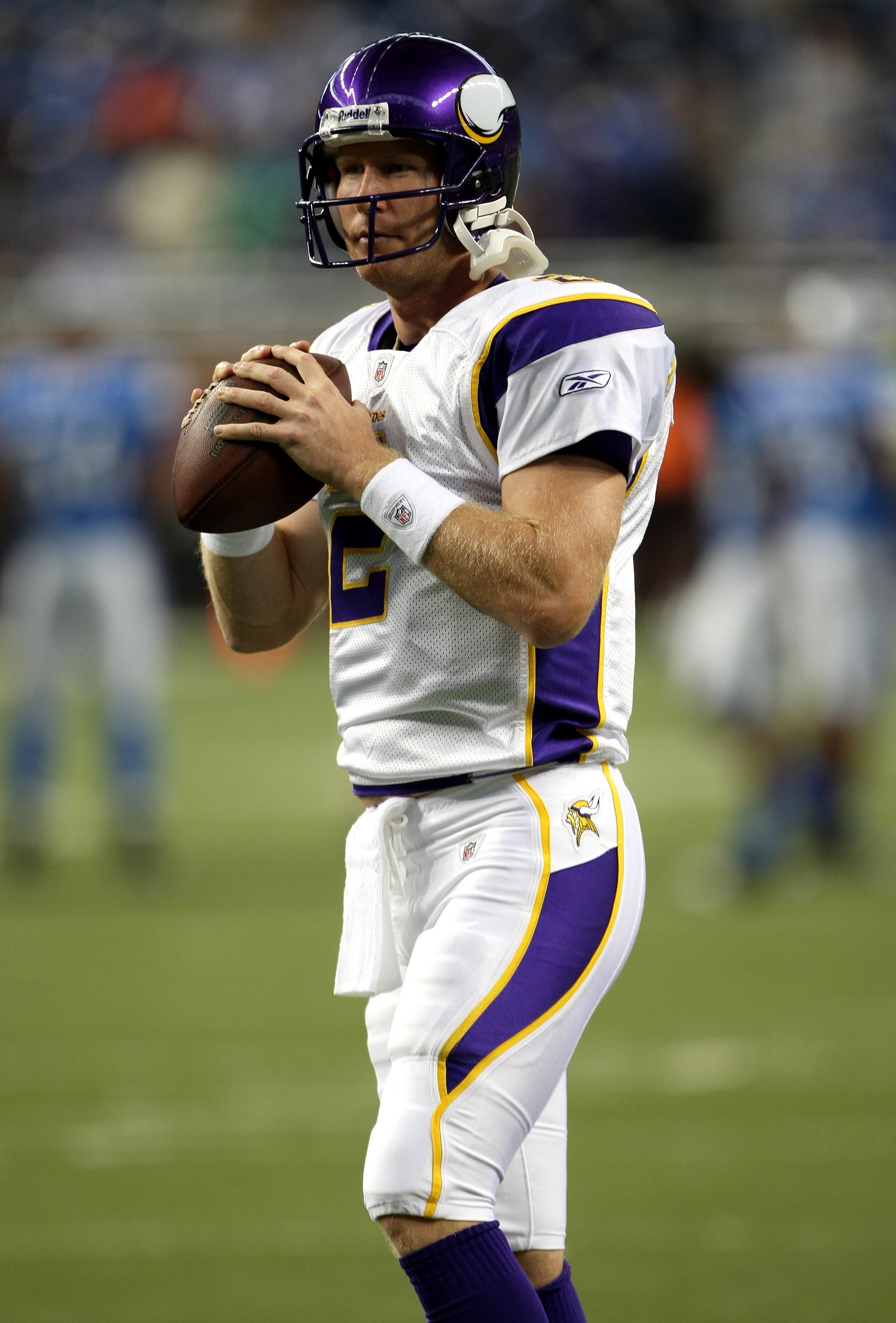 DETROIT - SEPTEMBER 20:  Quarterback Sage Rosenfels #2 of the Minnesota Vikings warms up for the game against the Detroit Lions at Ford Field on September 20, 2009 in Detroit, Michigan. The Vikings won 27-13.  (Photo by Stephen Dunn/Getty Images)