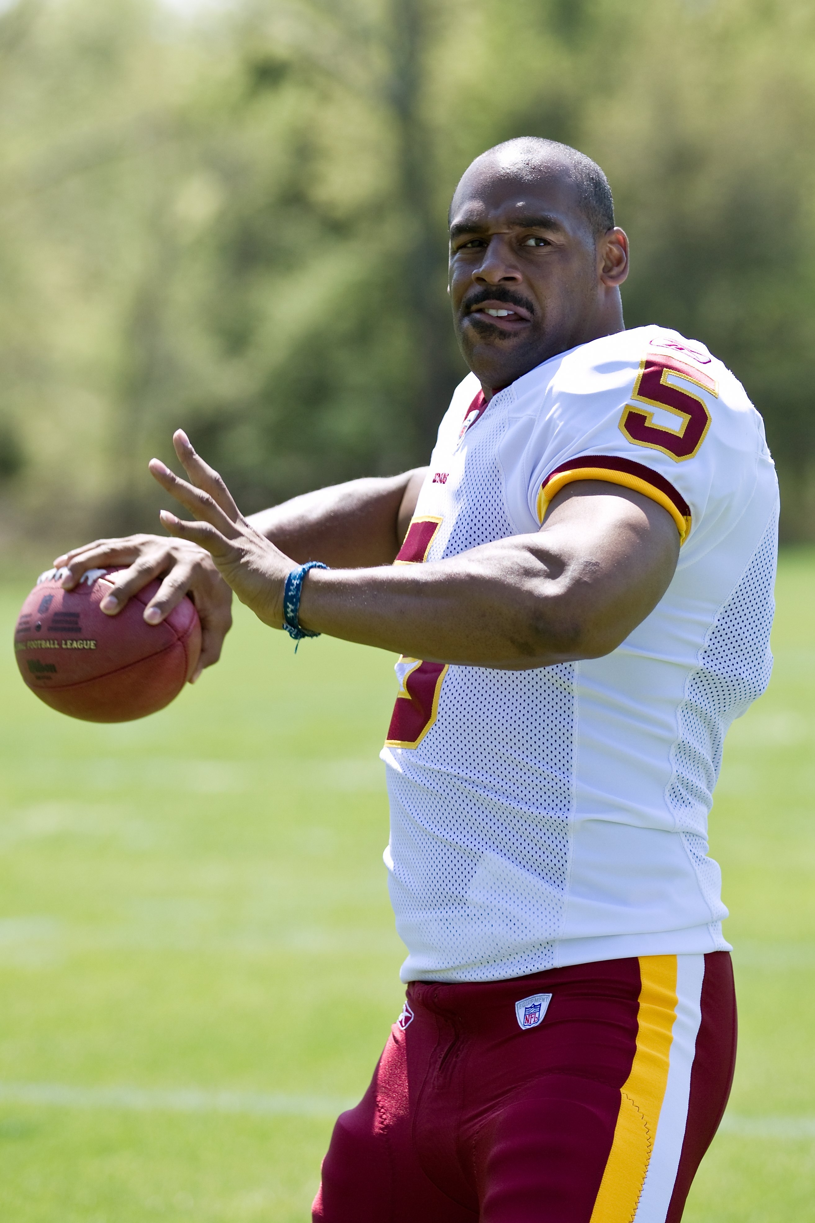 ASHBURN, VA - APRIL 15:  Washington Redskins Donovan McNabb works out at the Washington Redskins training facility on April 15, 2010 in Ashburn, Virginia  (Photo by Chris McGrath/Getty Images)