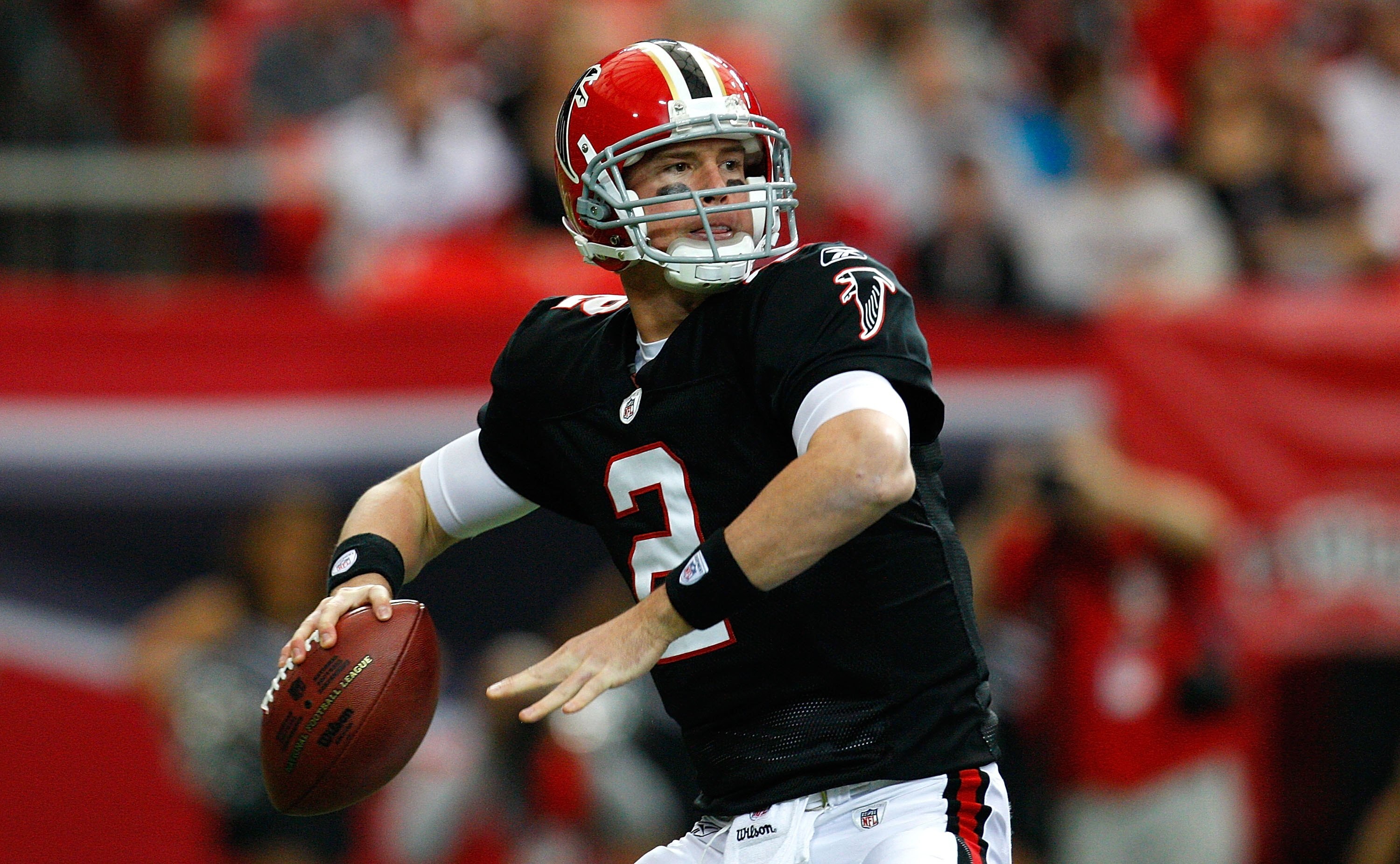 ATLANTA - NOVEMBER 29:  Quarterback Matt Ryan #2 of the Atlanta Falcons against the Tampa Bay Buccaneers at Georgia Dome on November 29, 2009 in Atlanta, Georgia.  (Photo by Kevin C. Cox/Getty Images)