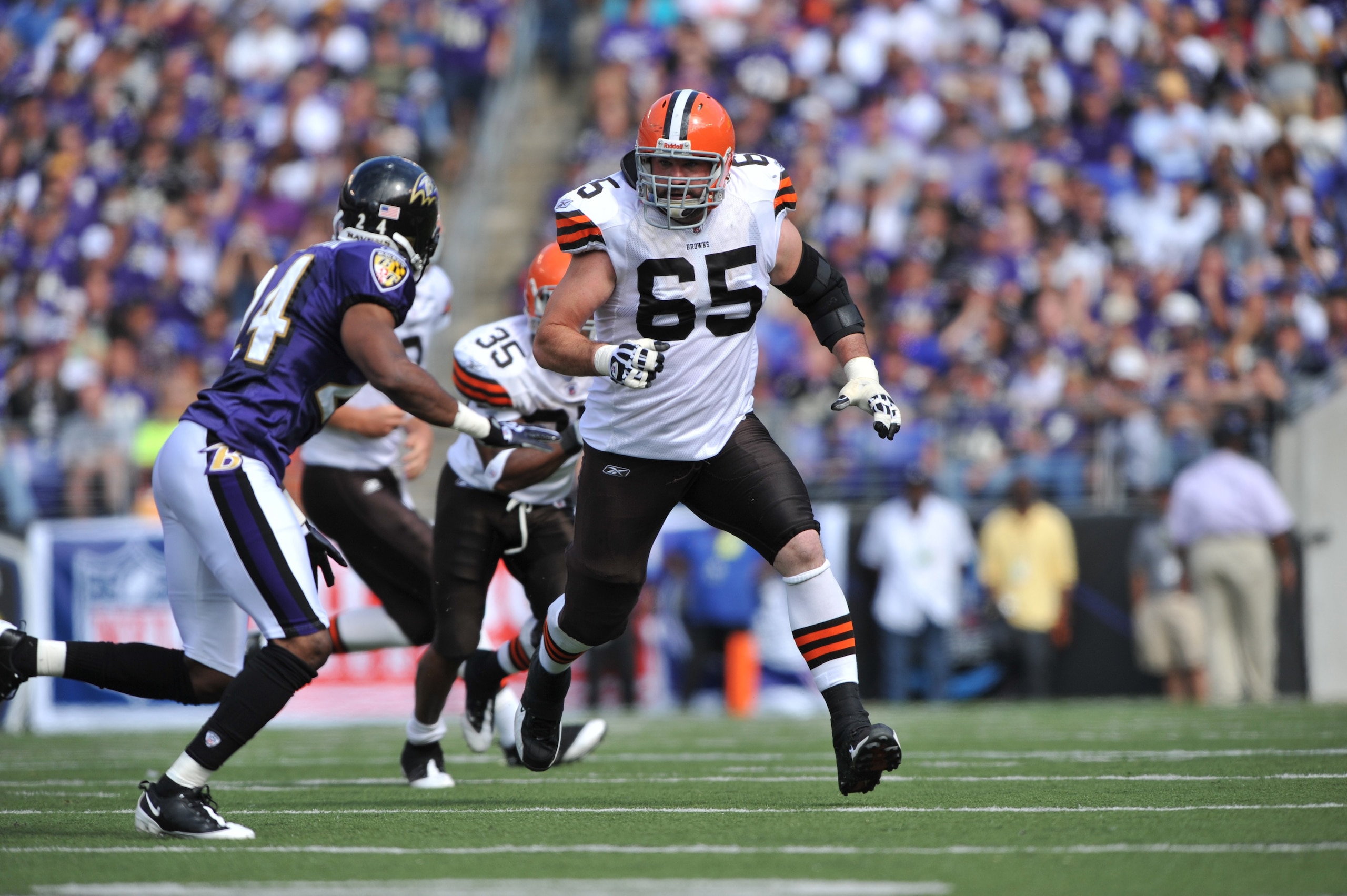 BALTIMORE - SEPTEMBER 27:  Eric Steinbach #65 of the Cleveland Browns runs on the field against the Baltimore Ravens at M&T Bank Stadium on September 27, 2009 in Baltimore, Maryland. The Ravens defeated the Browns 34-3. (Photo by Larry French/Getty Images
