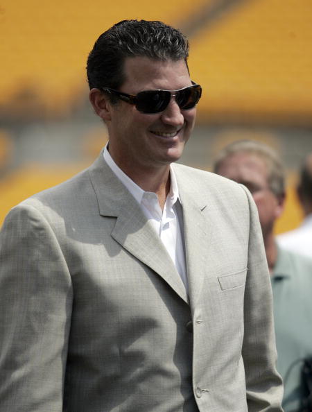 PITTSBURGH - JULY 27:  Mario Lemieux addresses the media at the 2011 Bridgestone NHL Winter Classic press conference on July 27, 2010 at Heinz Field in Pittsburgh, Pennsylvania.  (Photo by Justin K. Aller/Getty Images)