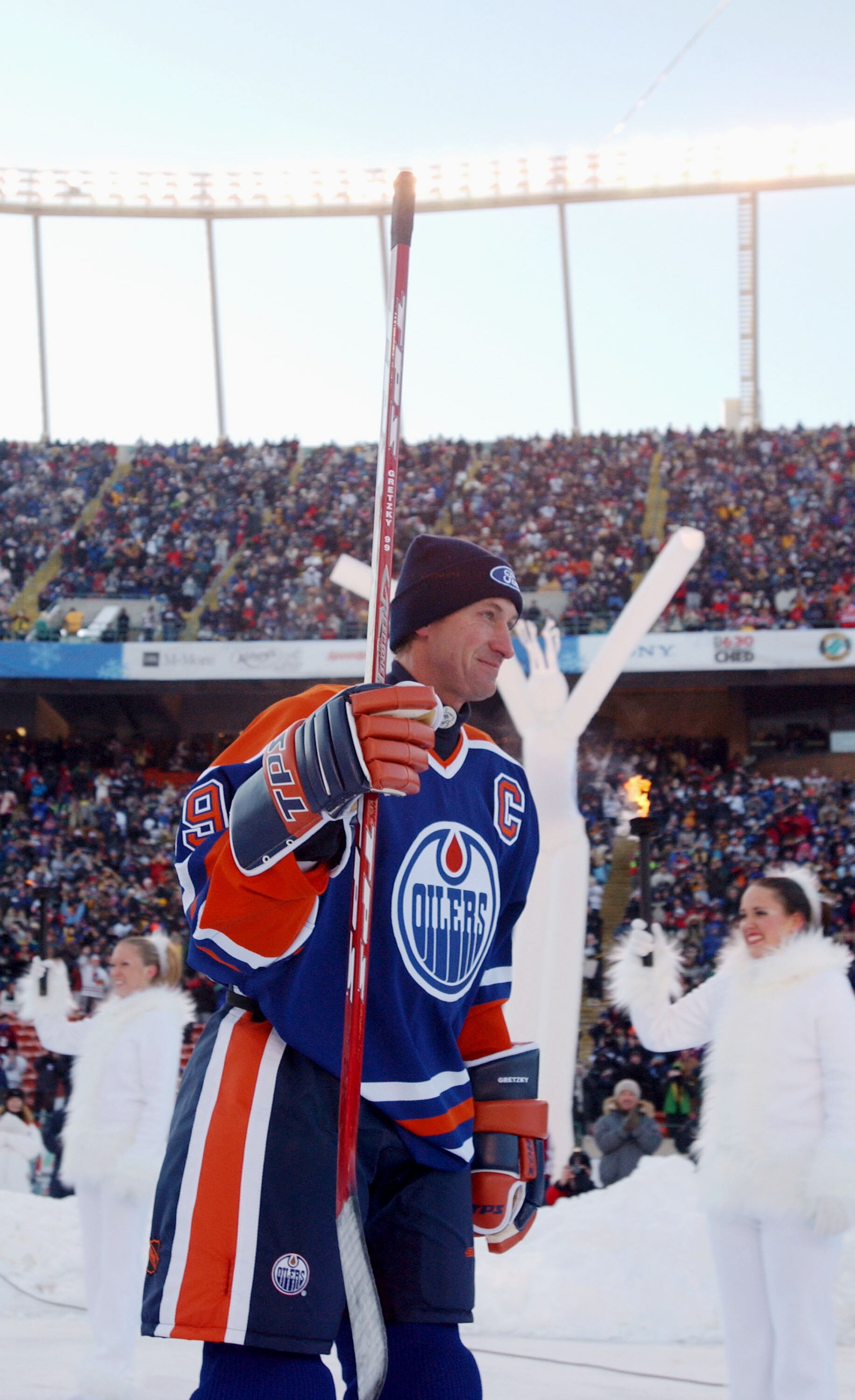 EDMONTON, CANADA - NOVEMBER 22:  Wayne Gretzky #99 of the Edmonton Oilers skates onto the ice before taking on the Montreal Canadiens during the Molson Canadien Heritage Classic Megastars Game on November 22, 2003 at Commonwealth Stadium in Edmonton, Cana