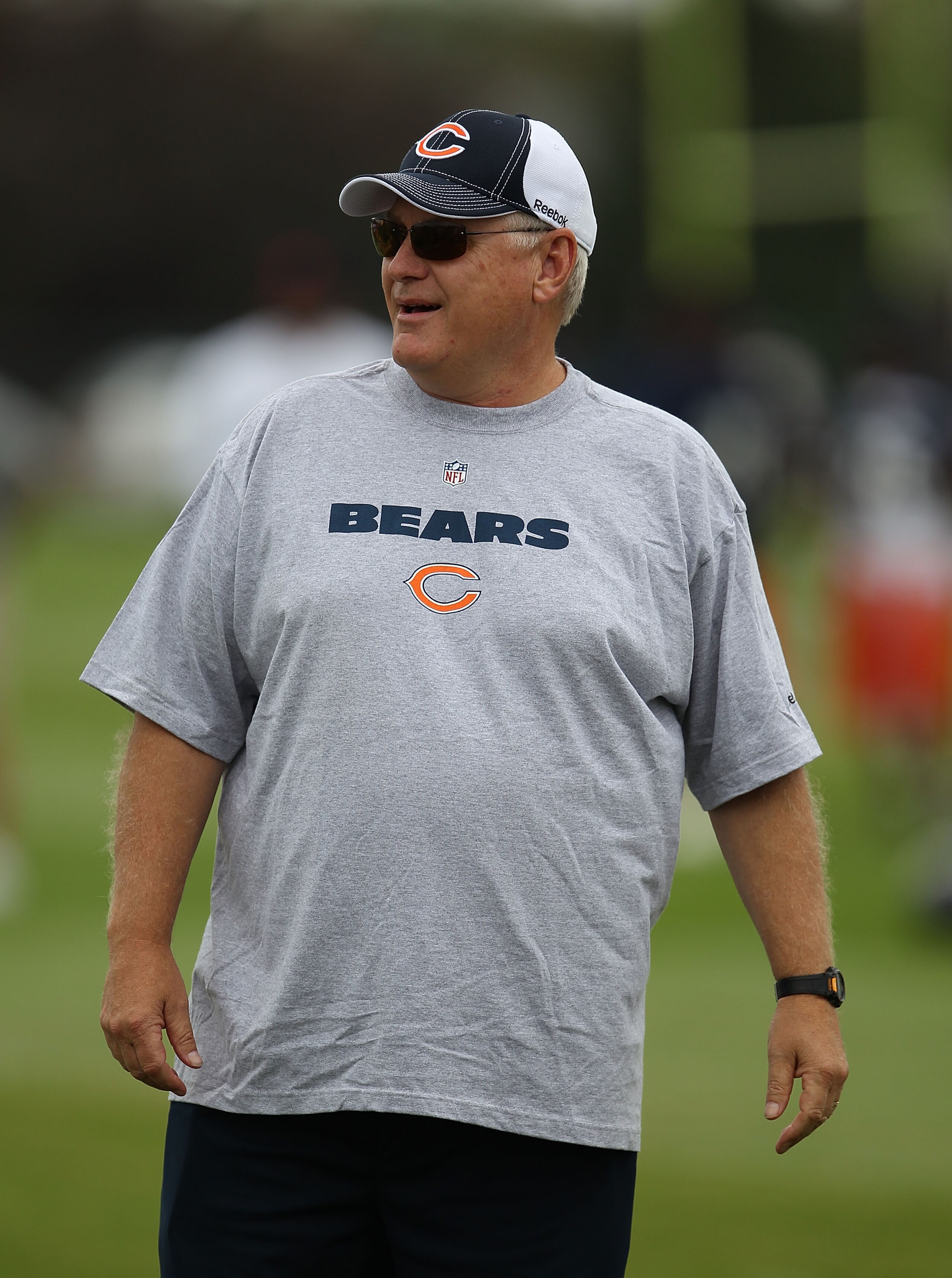BOURBONNAIS, IL - JULY 30: Offensive coordinator Mike Martz of the Chicago Bears watches a summer training camp practice at Olivet Nazarene University on July 30, 2010 in Bourbonnais, Illinois. (Photo by Jonathan Daniel/Getty Images)