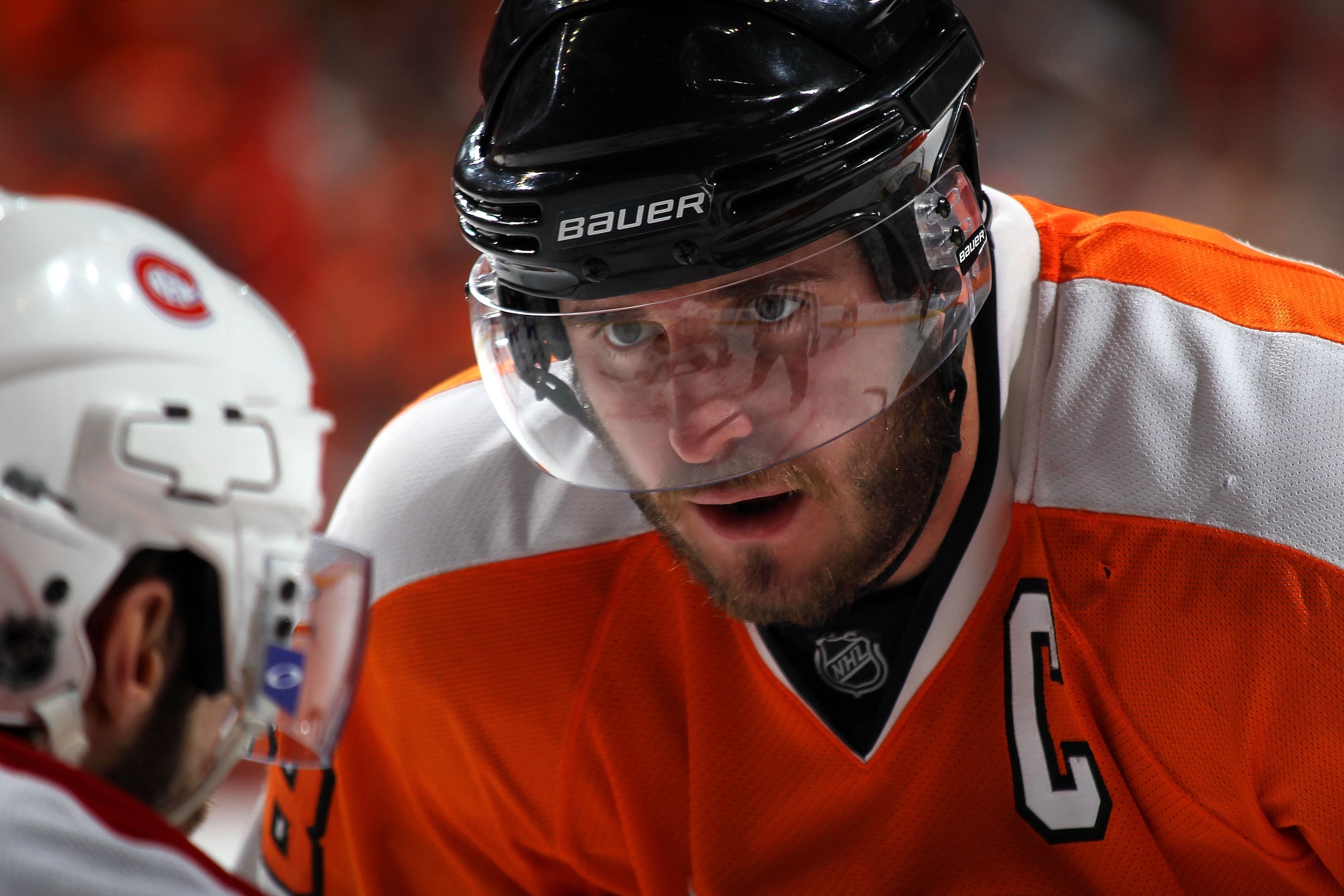 PHILADELPHIA - MAY 16:  Mike Richards #18 of the Philadelphia Flyers prepares to face off against the Montreal Canadiens in Game 1 of the Eastern Conference Finals during the 2010 NHL Stanley Cup Playoffs at Wachovia Center on May 16, 2010 in Philadelphia