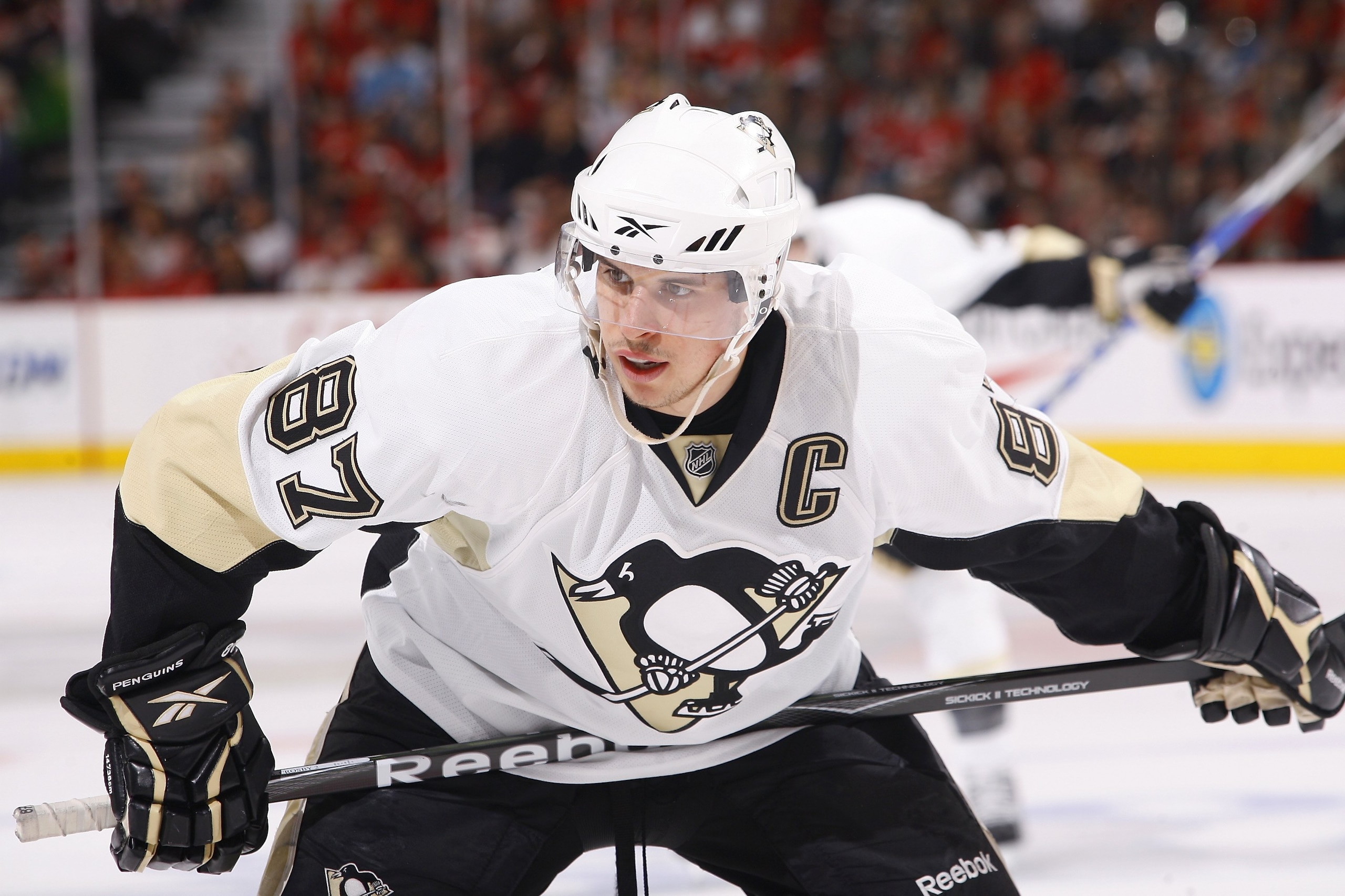 OTTAWA, ON - APRIL 24:  Sidney Crosby #87 of the Pittsburgh Penguins gets set for a face off against the Ottawa Senators in Game 6 of the Eastern Conference Quaterfinals during the 2010 Stanley Cup Playoffs at Scotiabank Place on April 24, 2010 in Ottawa,