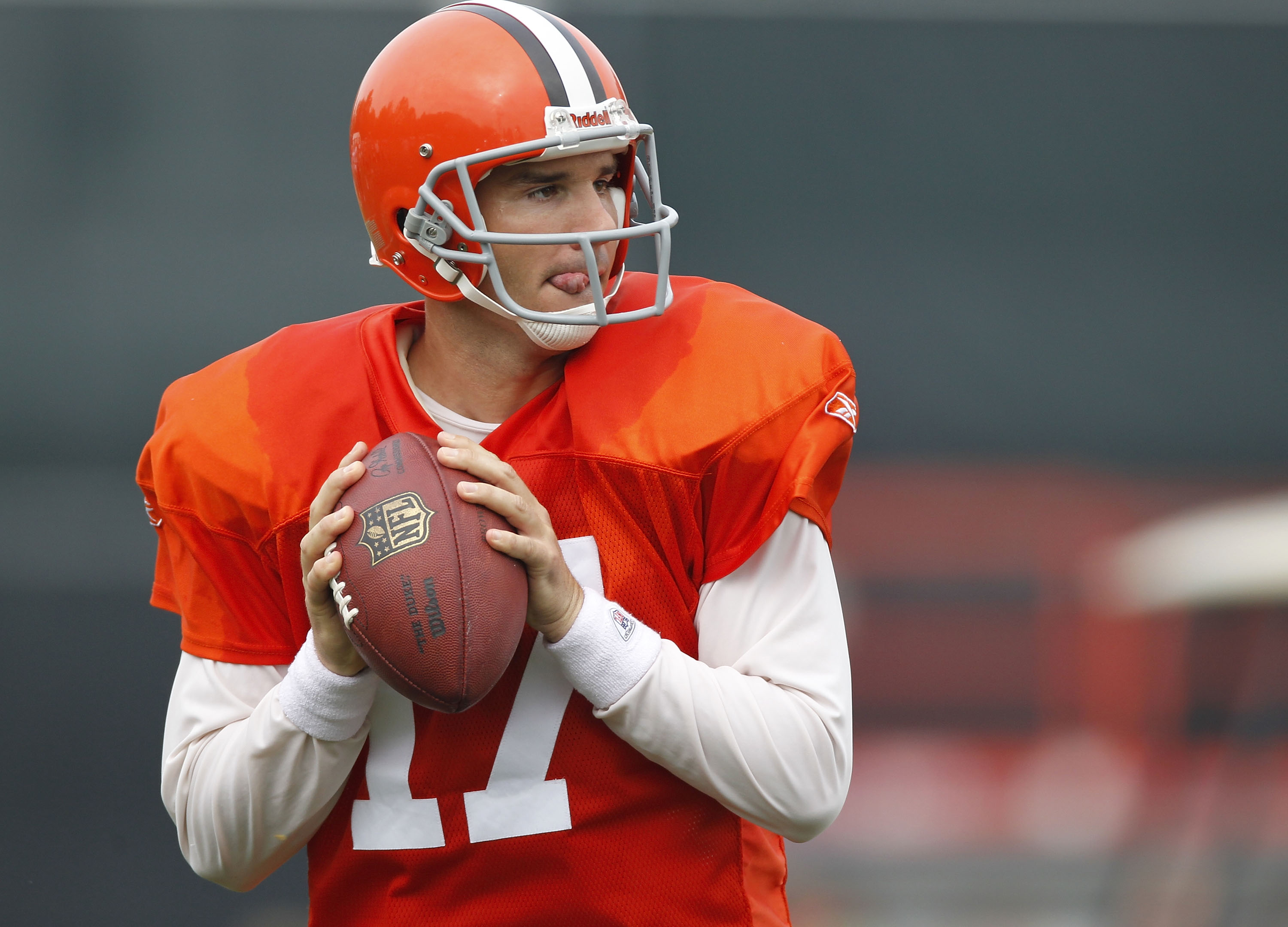 BEREA, OH - AUGUST 04:  Jake Delhomme #17 of the Cleveland Browns gets ready to throw a pass during training camp at the Cleveland Browns Training and Administrative Complex on August 4, 2010 in Berea, Ohio.  (Photo by Gregory Shamus/Getty Images)