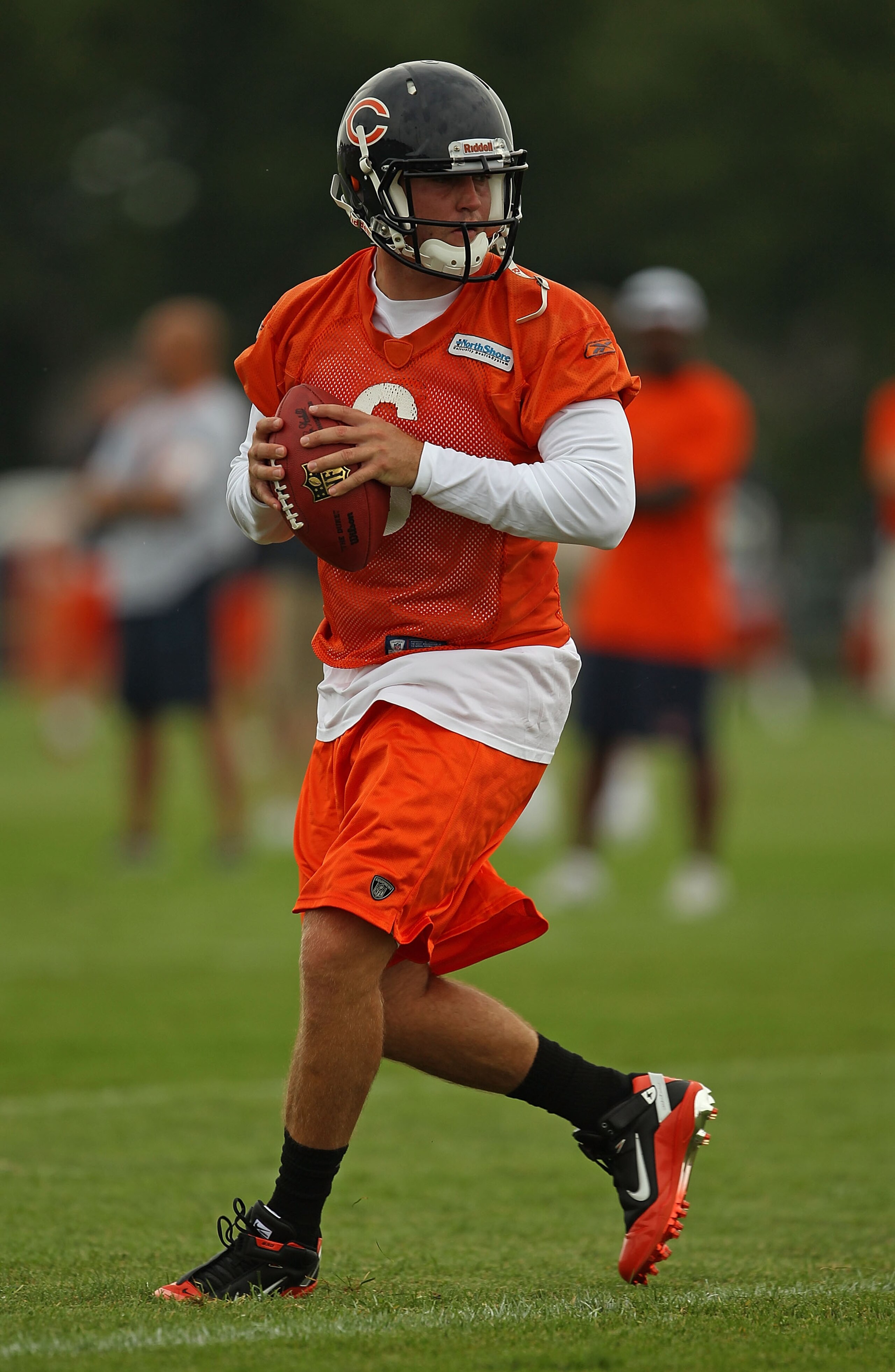BOURBONNAIS, IL - JULY 30: Jay Culter #6 of the Chicago Bears looks for a receiver during a summer training camp practice at Olivet Nazarene University on July 30, 2010 in Bourbonnais, Illinois. (Photo by Jonathan Daniel/Getty Images) BOURBONNAIS, IL - JULY 30: Jay Culter #6 of the Chicago Bears looks for a receiver during a summer training camp practice at Olivet Nazarene University on July 30, 2010 in Bourbonnais, Illinois. (Photo by Jonathan Daniel/Getty Images)