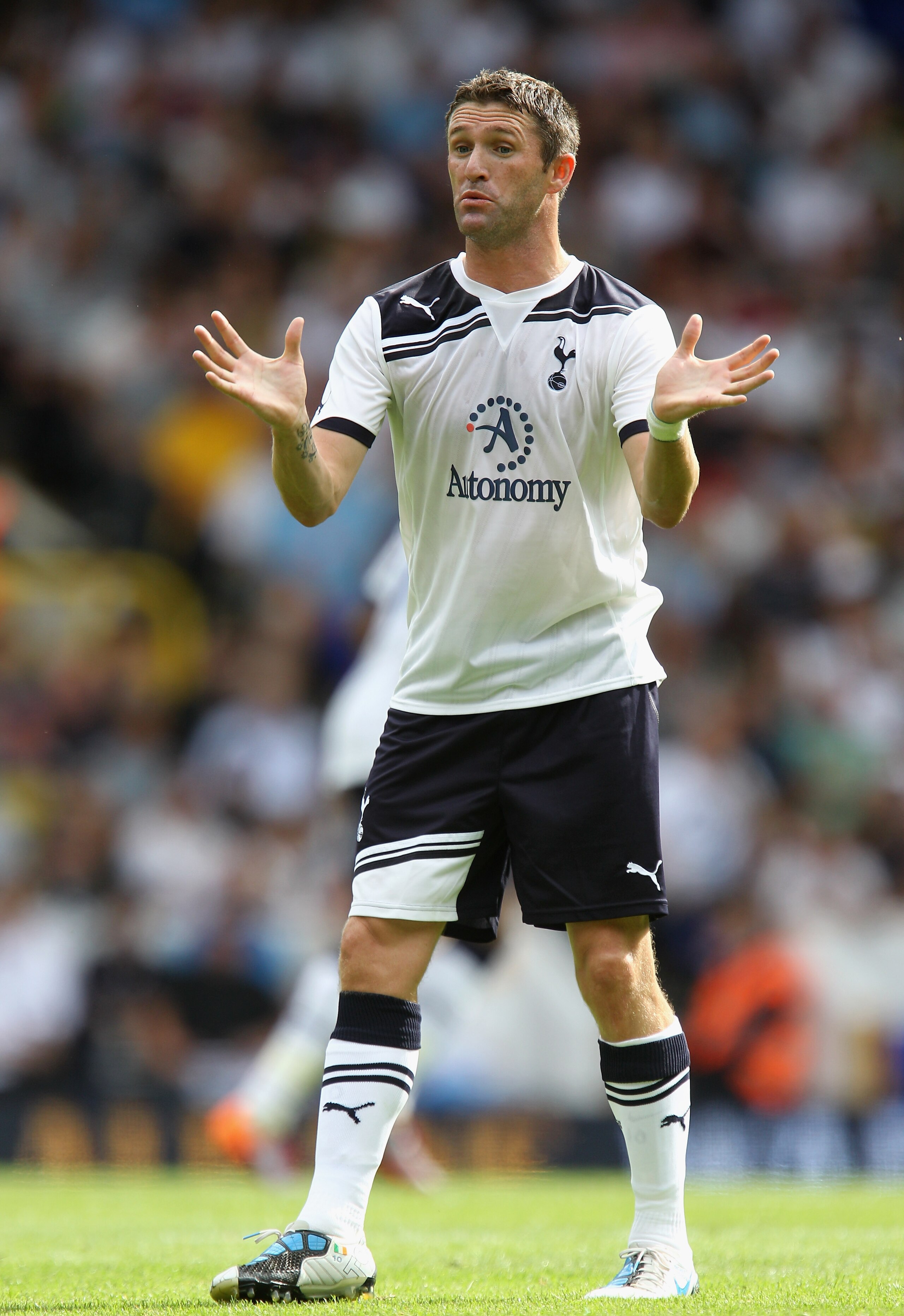 LONDON, ENGLAND - AUGUST 07:  Robbie Keane of Tottenham Hotspur in action during the pre-season friendly match between Tottenham Hotspur and Fiorentina at White Hart Lane on August 7, 2010 in London, England.  (Photo by Paul Gilham/Getty Images)