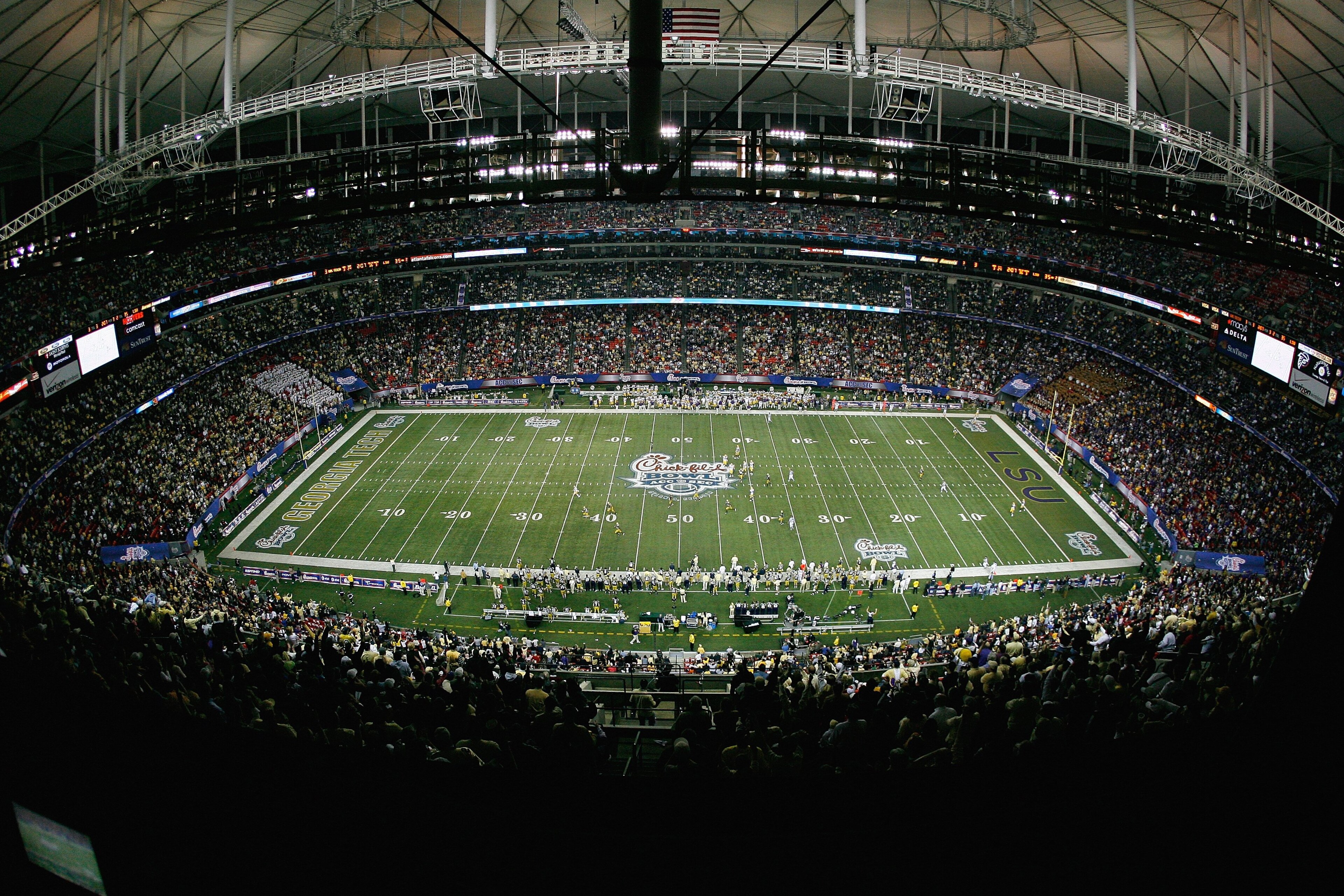ATLANTA - DECEMBER 31:  A general view of Georgia Dome taken during the Chick-fil-A Bowl between the LSU Tigers and Georgia Tech Yellow Jackets on December 31, 2008 at the Georgia Dome in Atlanta, Georgia. (Photo by Kevin C. Cox/Getty Images)