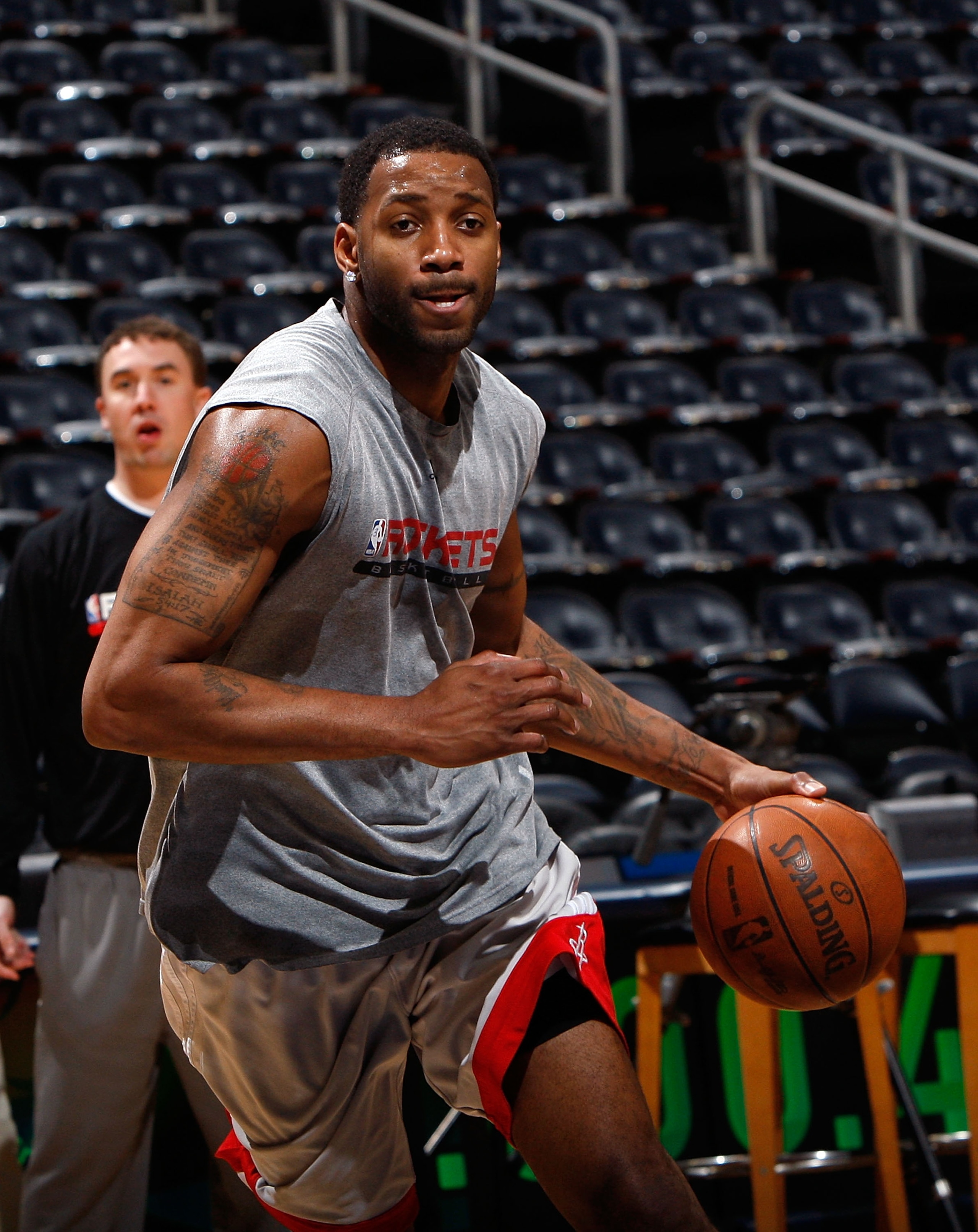 ATLANTA - NOVEMBER 20:  Tracy McGrady #3 of the Houston Rockets warms up before the game against the Atlanta Hawks at Philips Arena on November 20, 2009 in Atlanta, Georgia.  NOTE TO USER: User expressly acknowledges and agrees that, by downloading and/or
