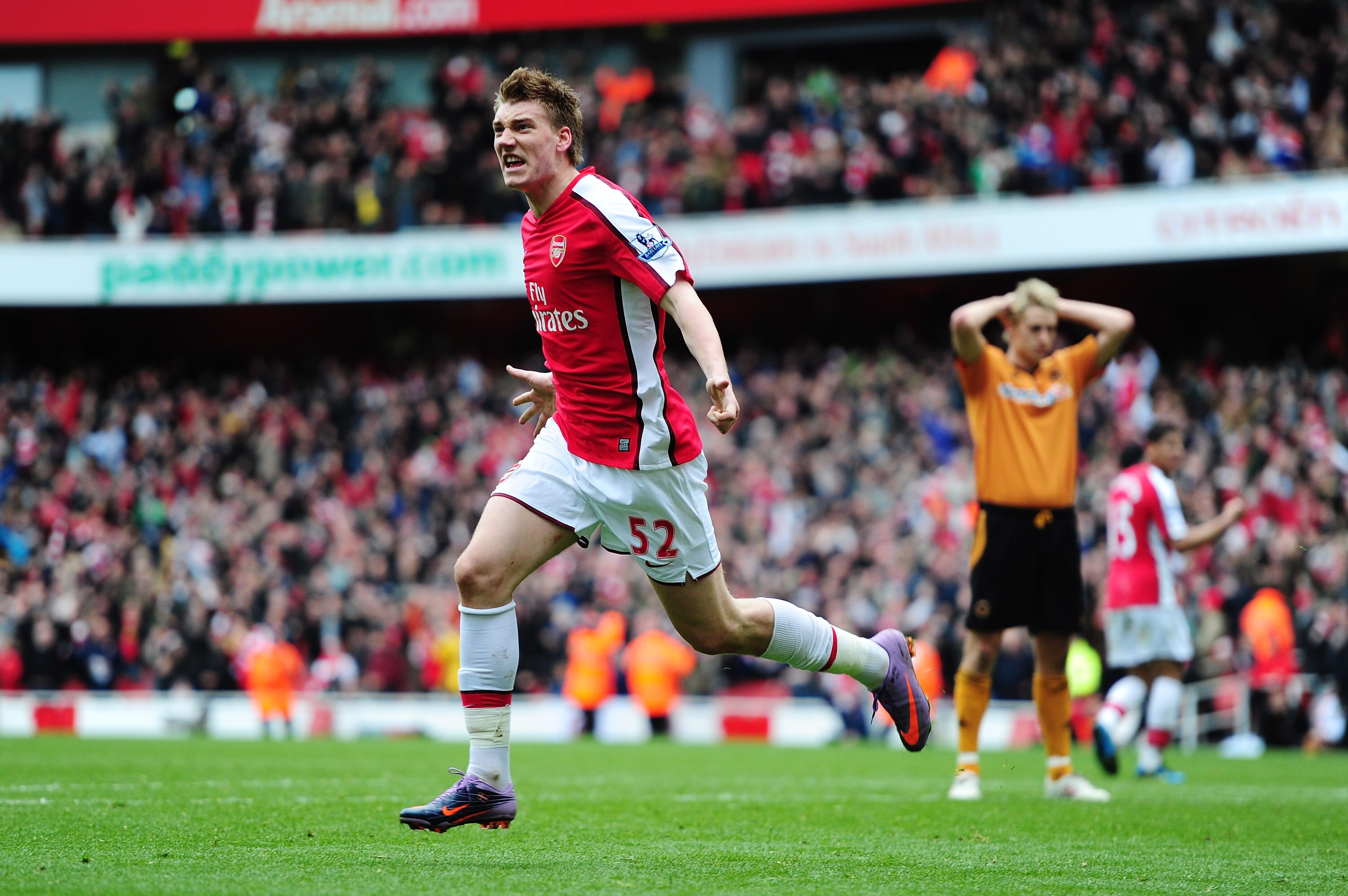 LONDON, ENGLAND - APRIL 03:  Nicklas Bendtner of Arsenal celebrates scoring a late winner during the Barclays Premier League match between Arsenal and Wolverhampton Wanderers at the Emirates Stadium on April 3, 2010 in London, England.  (Photo by Mike Hew