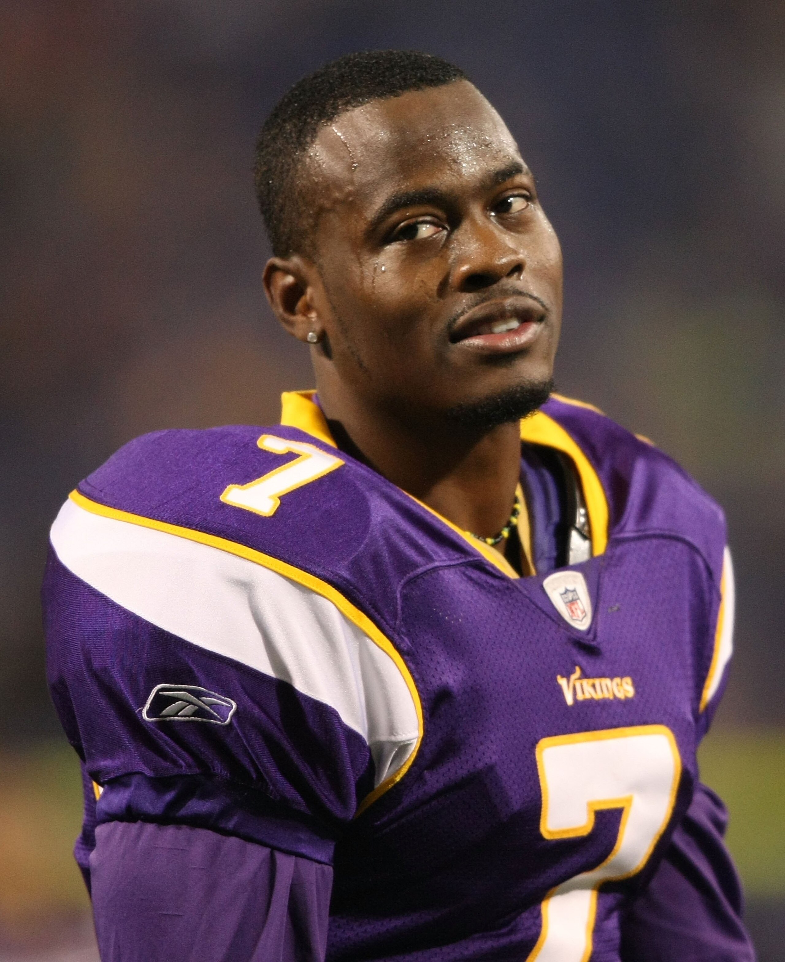 MINNEAPOLIS - NOVEMBER 22: Tarvaris Jackson #7 of the Minnesota Vikings on the sideline against the Seattle Seahawks at Hubert H. Humphrey Metrodome on November 22, 2009 in Minneapolis, Minnesota. (Photo by Nick Laham/Getty Images) MINNEAPOLIS - NOVEMBER 22: Tarvaris Jackson #7 of the Minnesota Vikings on the sideline against the Seattle Seahawks at Hubert H. Humphrey Metrodome on November 22, 2009 in Minneapolis, Minnesota. (Photo by Nick Laham/Getty Images)