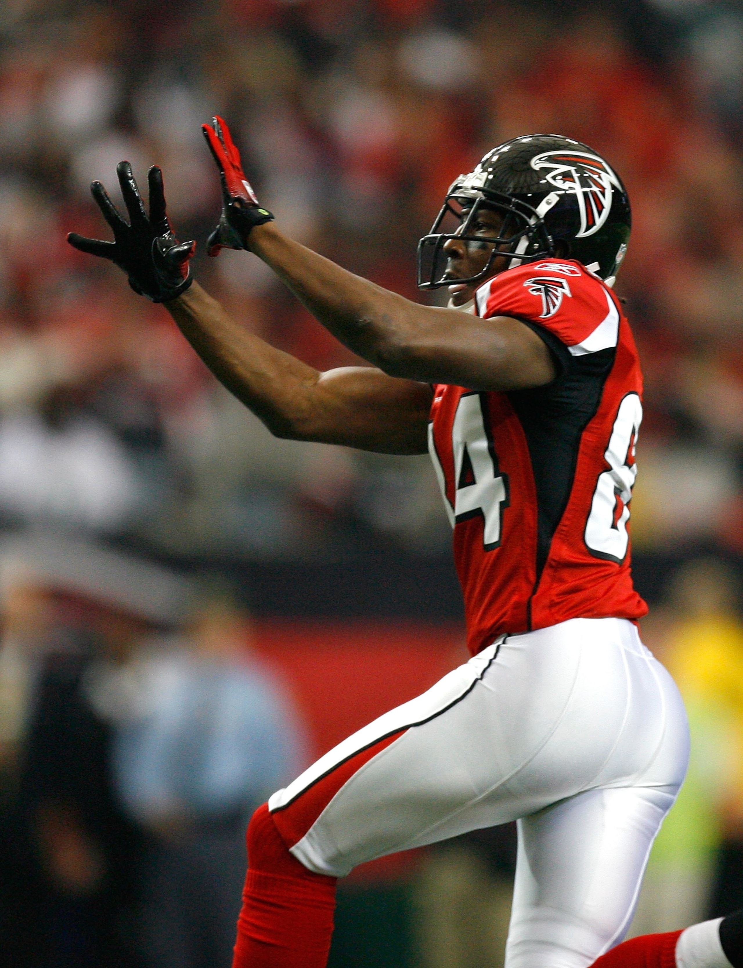 ATLANTA - DECEMBER 06: Roddy White #84 of the Atlanta Falcons against the Philadelphia Eagles at Georgia Dome on December 6, 2009 in Atlanta, Georgia. (Photo by Kevin C. Cox/Getty Images) ATLANTA - DECEMBER 06: Roddy White #84 of the Atlanta Falcons against the Philadelphia Eagles at Georgia Dome on December 6, 2009 in Atlanta, Georgia. (Photo by Kevin C. Cox/Getty Images)