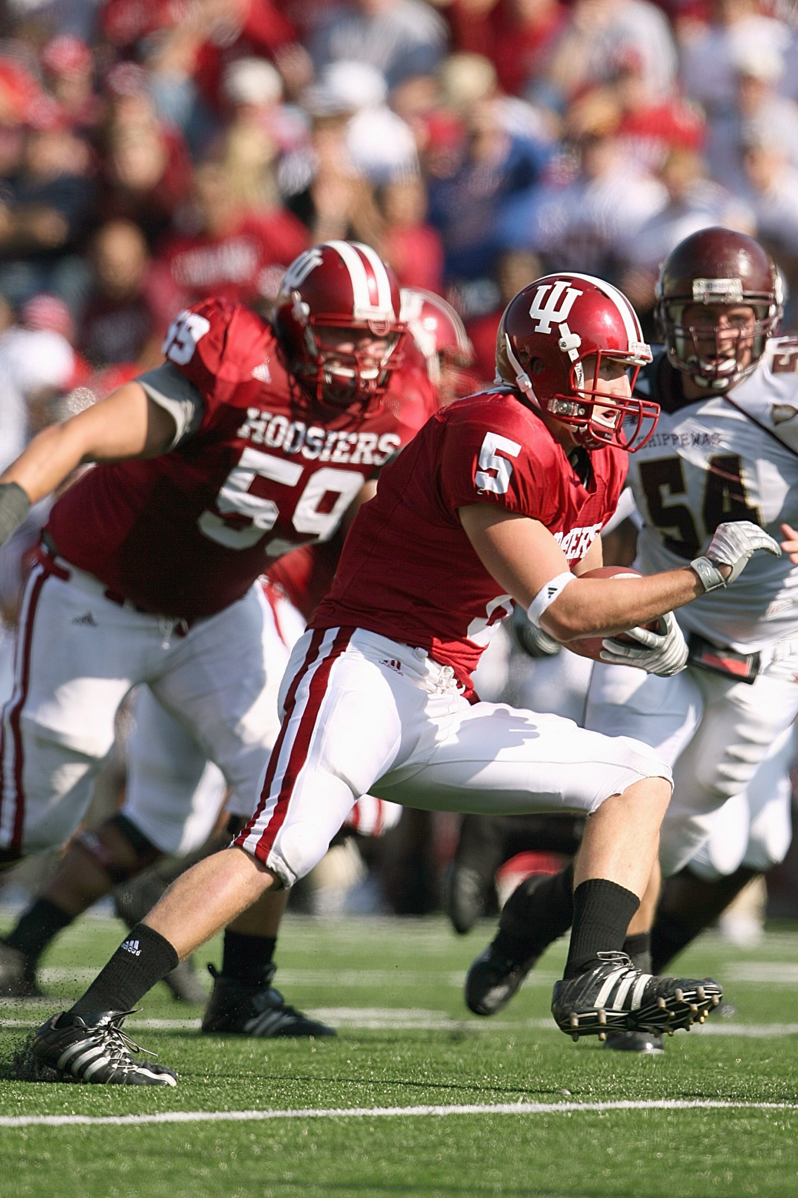 BLOOMINGTON, IN - NOVEMBER 01:  Mitchell Evans #5 of the Indiana Hooisers carries the ball during the game against the Central Michigan Chippewas at Memorial Stadium on November 1, 2008 in Bloomington, Indiana.  (Photo by Andy Lyons/Getty Images)