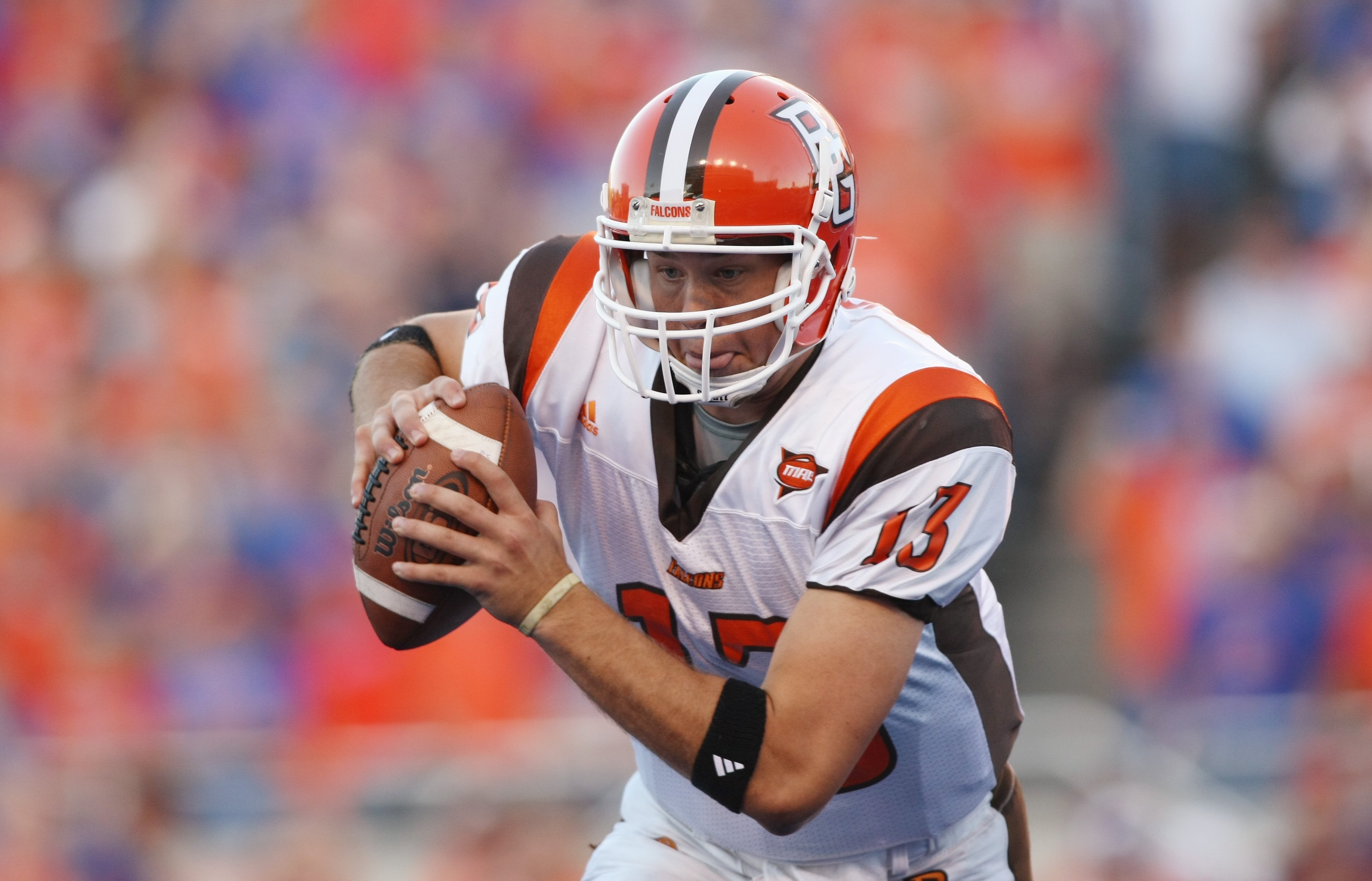 BOISE , ID - SEPTEMBER 13:  Quarterback Tyler Sheehan #13 of the Bowling Green Falcons moves with the ball against the Boise State Broncos at Bronco Stadium on September 13, 2008 in Boise, Idaho.  (Photo by Jonathan Ferrey/Getty Images)