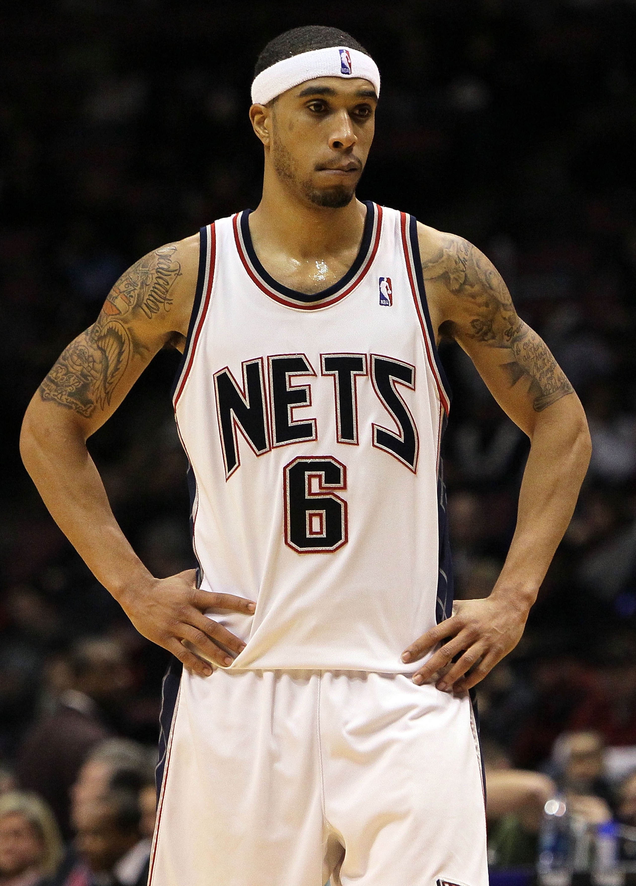EAST RUTHERFORD, NJ - FEBRUARY 23:  Courtney Lee #6 of the New Jersey Nets looks on against the Portland Trail Blazers at the Izod Center on February 23, 2010 in East Rutherford, New Jersey.The Blazers defeated the Nets 102-93.NOTE TO USER: User expressly