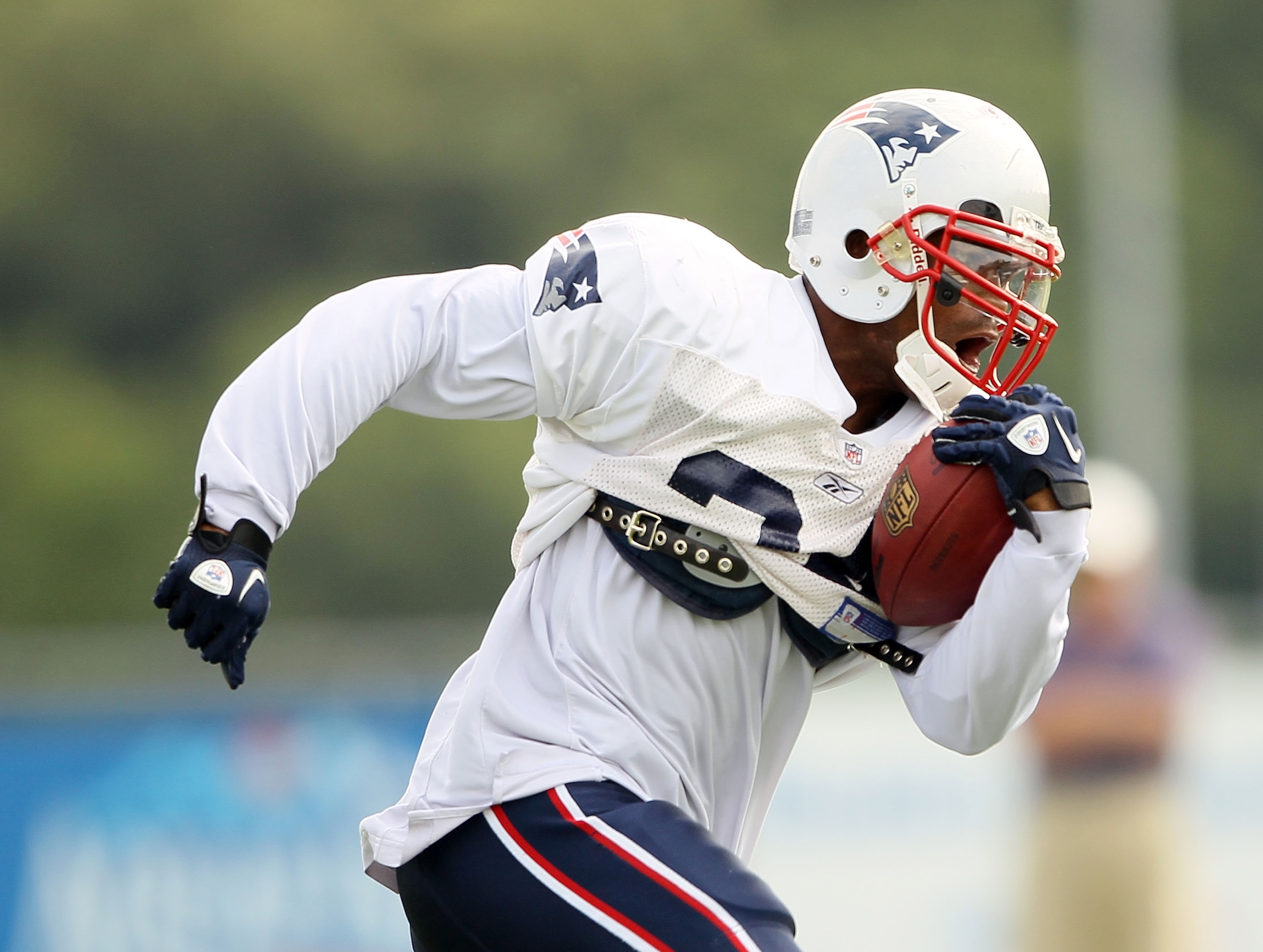 FOXBORO, MA - AUGUST 02:  Sammy Morris #34 of the New England Patriots carries the ball during training camp on August 2, 2010 at Gillette Stadium in Foxboro, Massachusetts.  (Photo by Elsa/Getty Images)