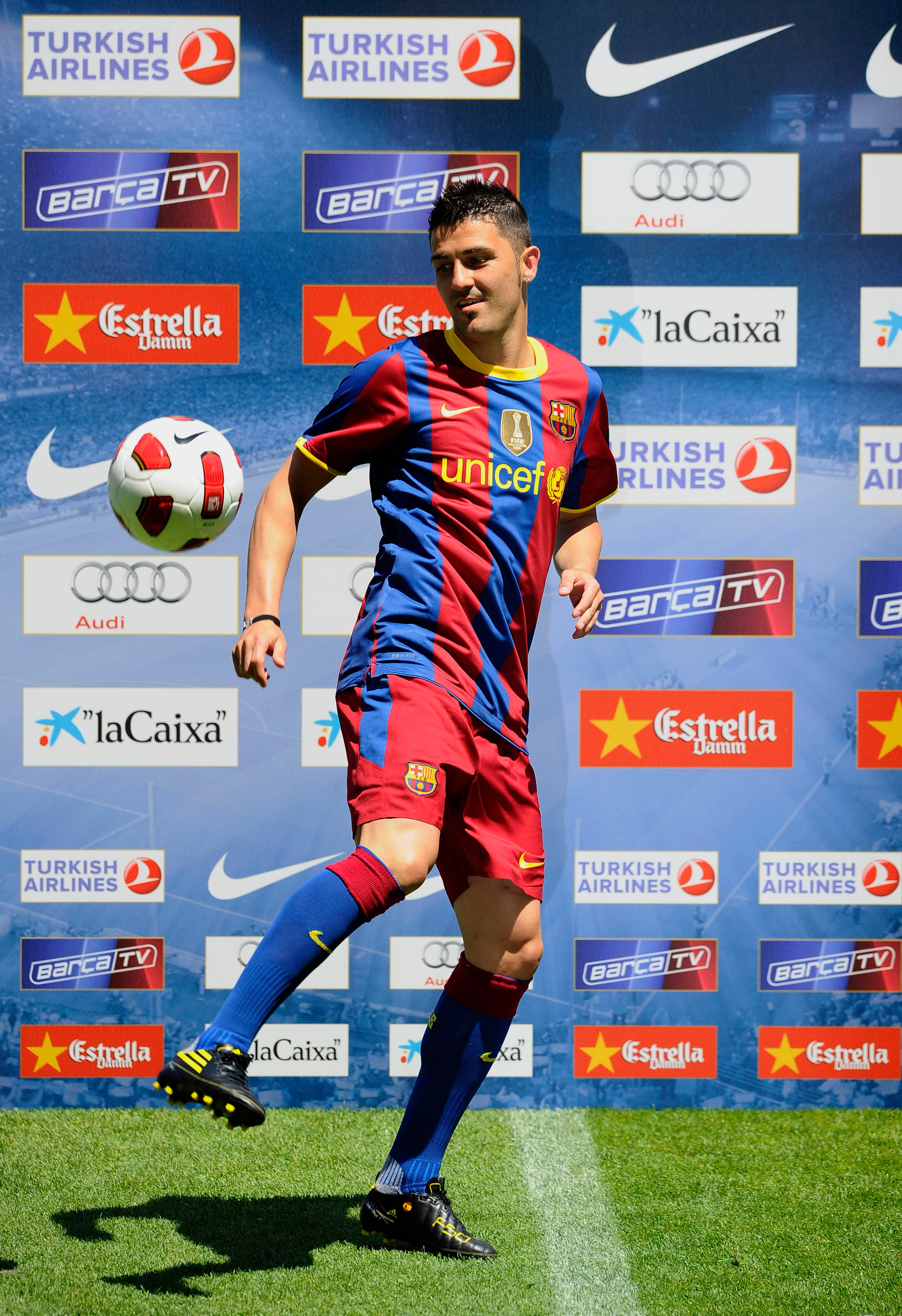 Joaquín Larrivey - Wikipedia, image size:2660x3882