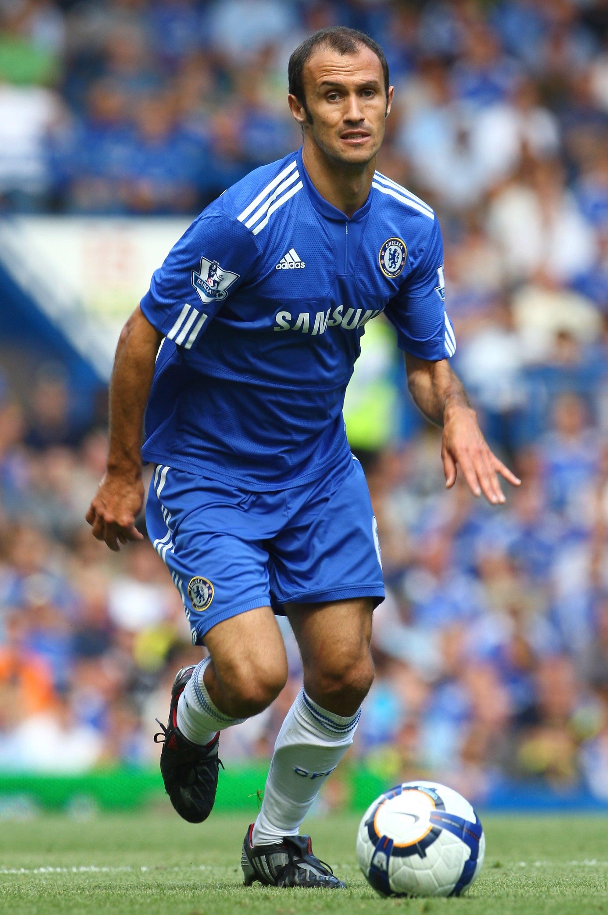 LONDON, ENGLAND - AUGUST 29:  Ricardo Carvalho of Chelsea runs with the ball during the Barclays Premier League match between Chelsea and Burnley at Stamford Bridge on August 29, 2009 in London, England.  (Photo by Phil Cole/Getty Images)