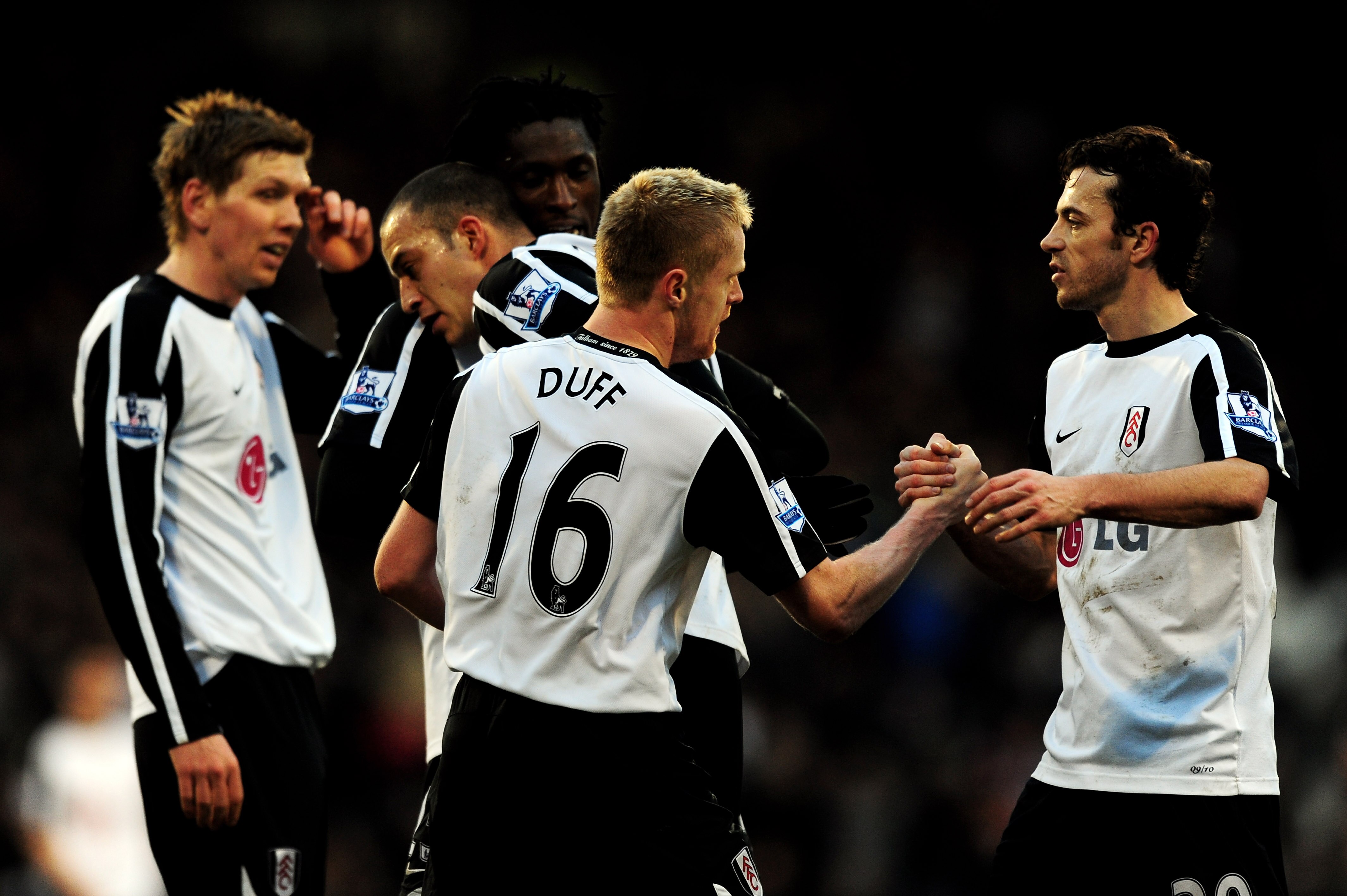 LONDON, ENGLAND - FEBRUARY 14:  Damien Duff of Fulham celebrates scoring the third goal of the game with team mates during the FA Cup sponsored by E.ON fifth round match between Fulham v Notts County at Craven Cottage on February 14, 2010 in London, Engla