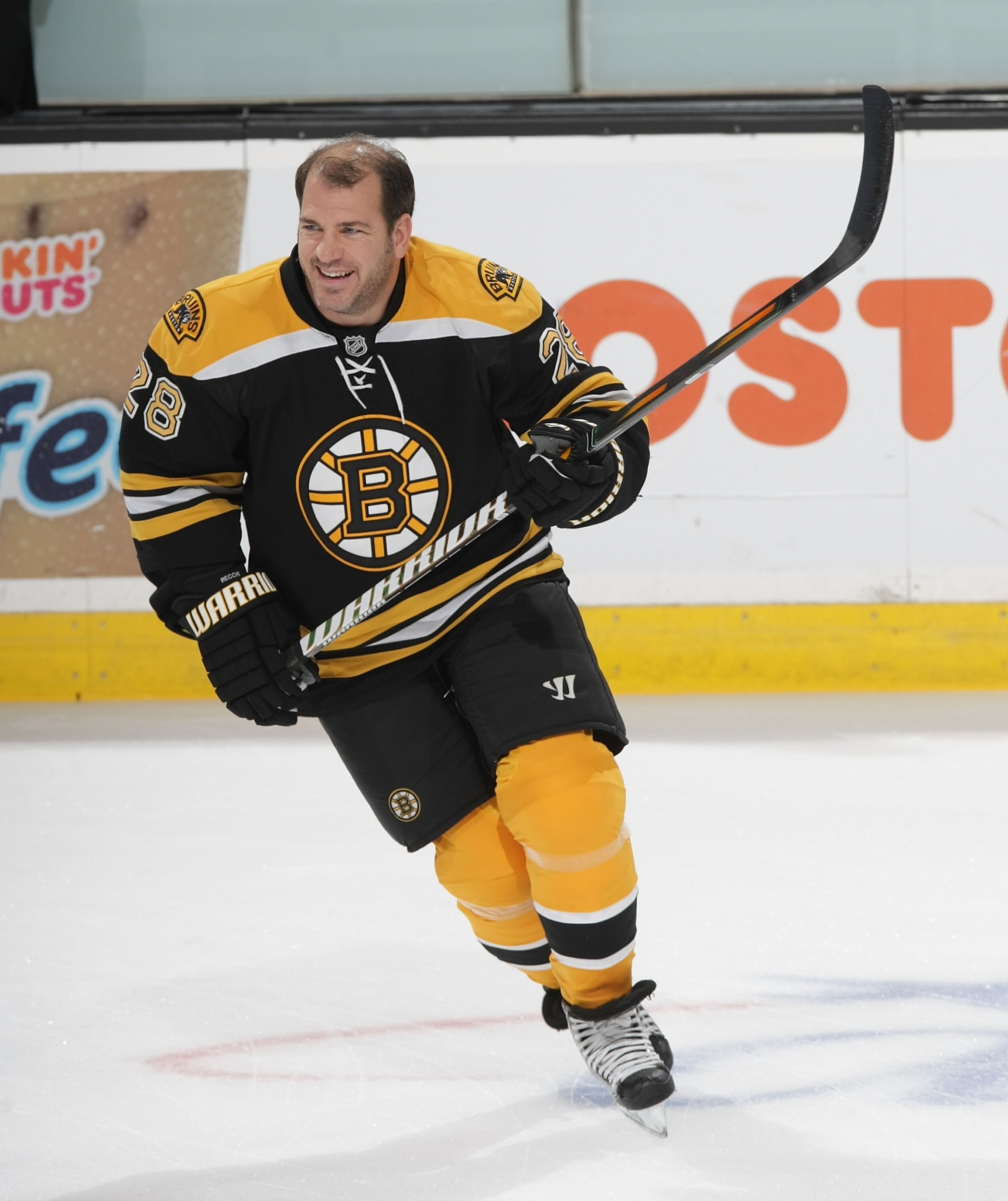 BOSTON - DECEMBER 02: Mark Recchi #28 of the Boston Bruins skates against the Tampa Bay Lightning at the TD Bank Garden on December 2, 2009 in Boston, Massachusetts. (Photo by Bruce Bennett/Getty Images) BOSTON - DECEMBER 02: Mark Recchi #28 of the Boston Bruins skates against the Tampa Bay Lightning at the TD Bank Garden on December 2, 2009 in Boston, Massachusetts. (Photo by Bruce Bennett/Getty Images)