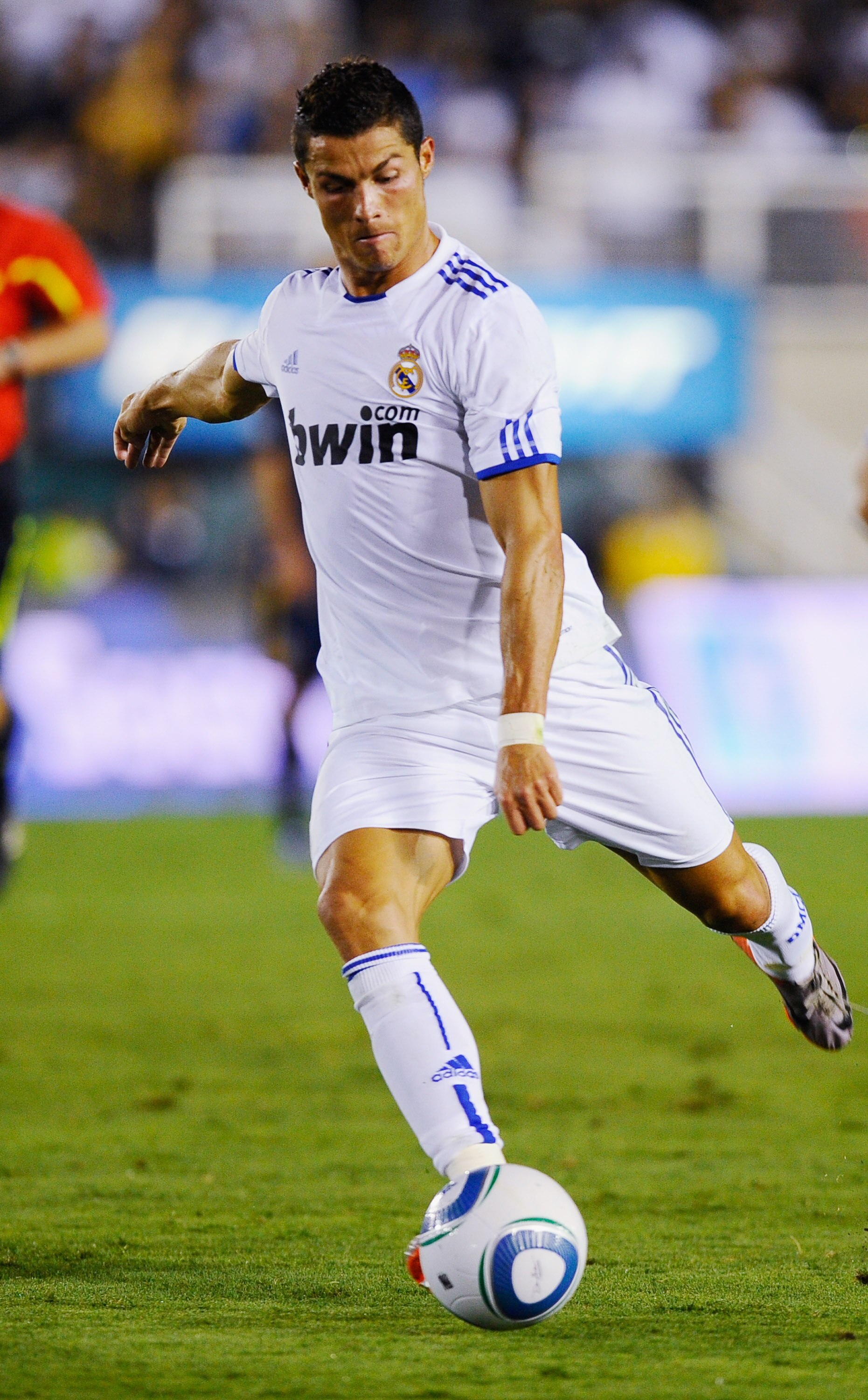 PASADENA, CA - AUGUST 07:  Cristiano Ronaldo #7 of Real Madrid during the pre-season friendly soccer match against Los Angeles Galaxy on August 7, 2010 at the Rose Bowl in Pasadena, California. Real Madrid will travel back to Spain after the soccer match