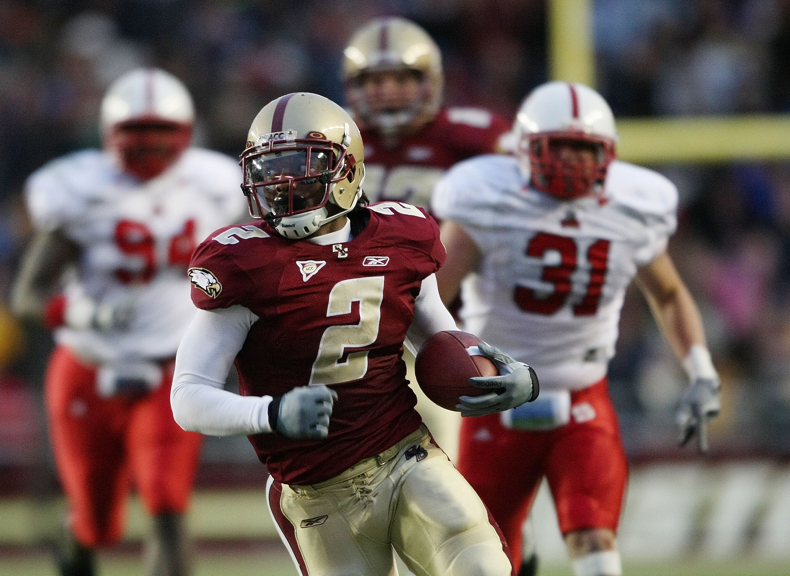 CHESTNUT HILL, MA - OCTOBER 17: Montel Harris #2 of the Boston College Eagles carries the ball in for a touchdown in the third quarter against the North Carolina State Wolfpack on October 17, 2009 at Alumni Stadium in Chestnut Hill, Massachusetts.The Eag CHESTNUT HILL, MA - OCTOBER 17: Montel Harris #2 of the Boston College Eagles carries the ball in for a touchdown in the third quarter against the North Carolina State Wolfpack on October 17, 2009 at Alumni Stadium in Chestnut Hill, Massachusetts.The Eag