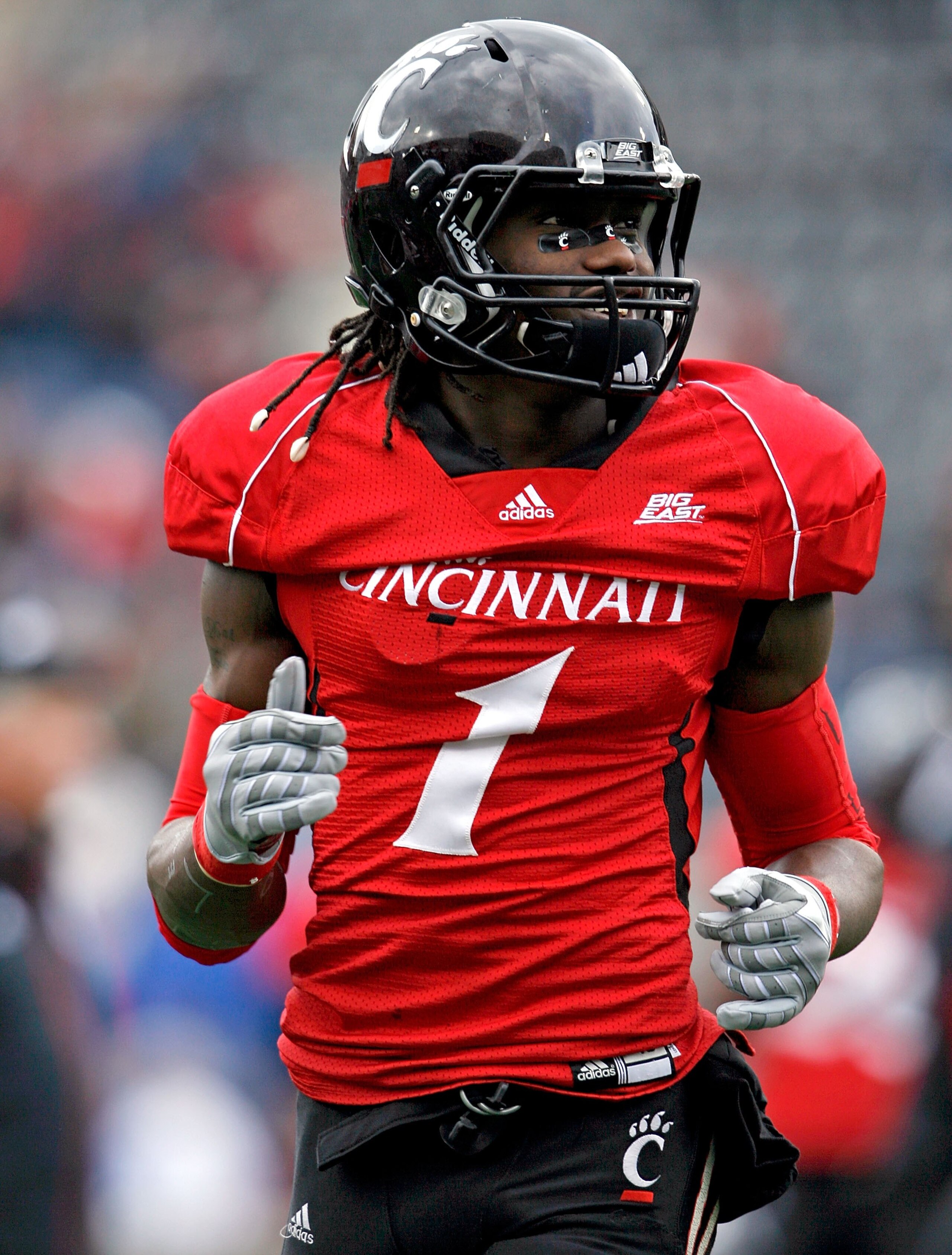 CINCINNATI - NOVEMBER 27:  Mardy Gilyard #1 of the Cincinnati Bearcats is picturedl during the game against the Illinois Fighting Illini at Nippert Stadium on November 27, 2009 in Cincinnati, Ohio.  (Photo by Andy Lyons/Getty Images)