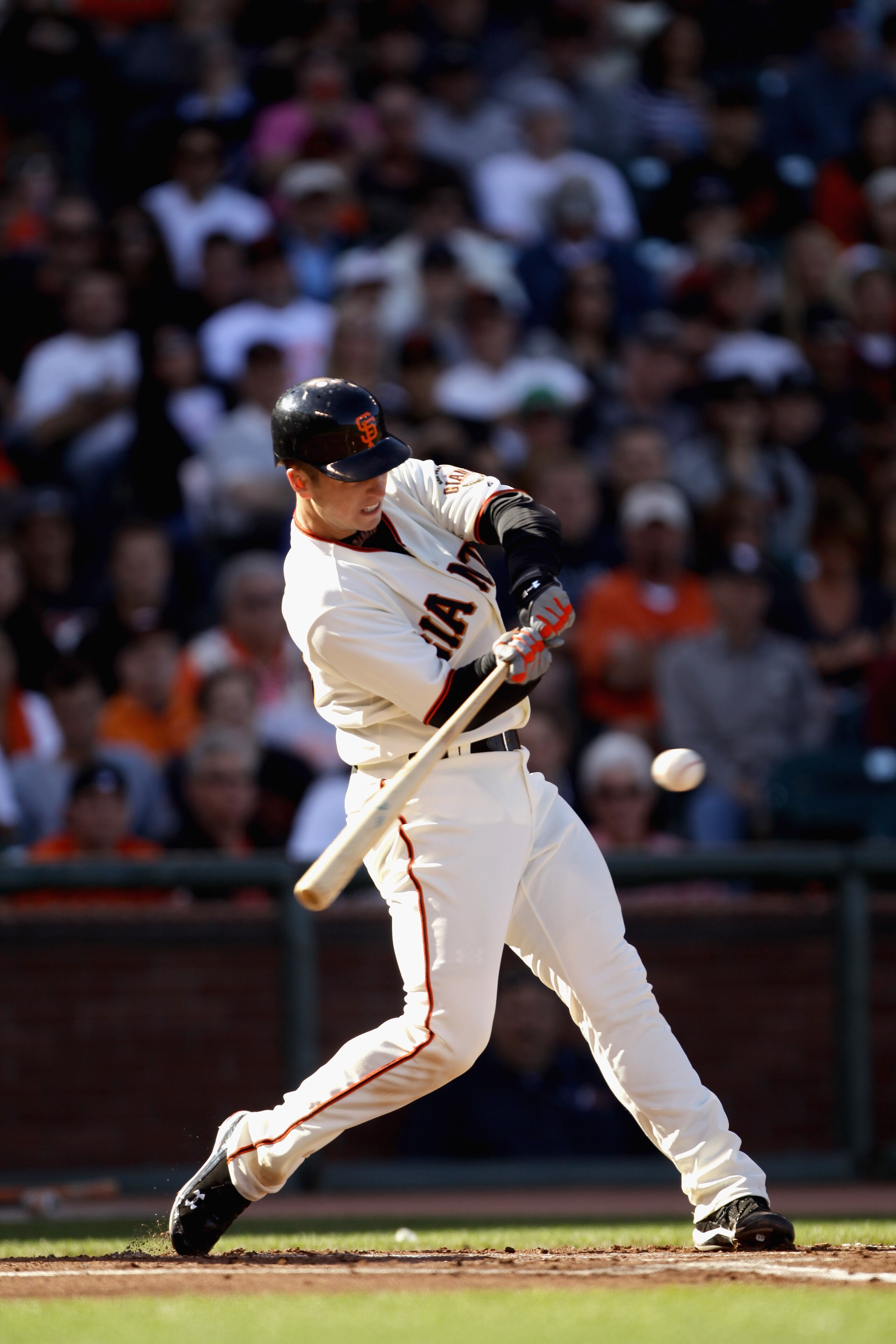 SAN FRANCISCO - AUGUST 01:  Buster Posey #28 of the San Francisco Giants bats against the Los Angeles Dodgers at AT&T Park on August 1, 2010 in San Francisco, California.  (Photo by Ezra Shaw/Getty Images)