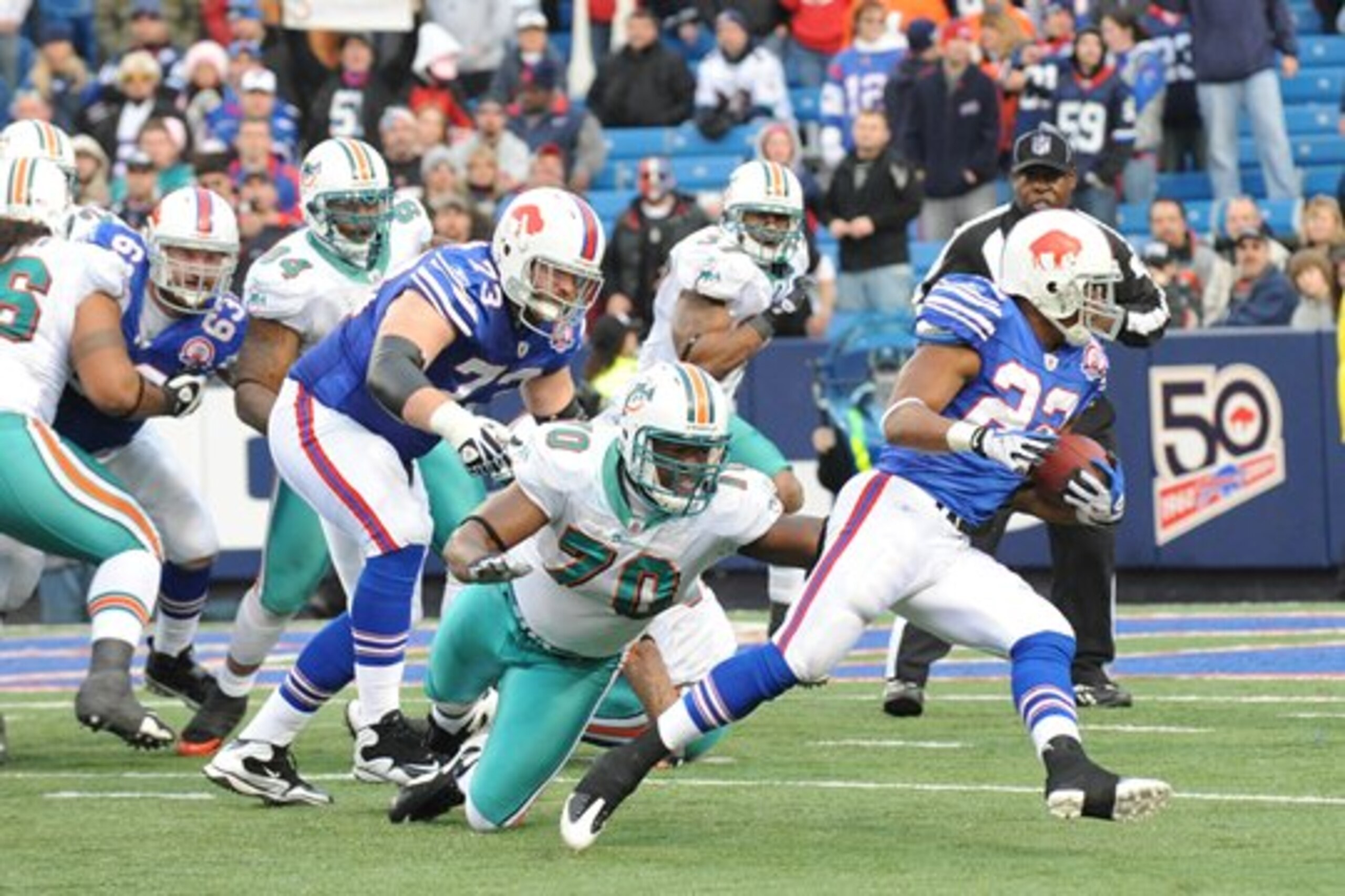 Fred Jackson picks up yards against the Dolphins